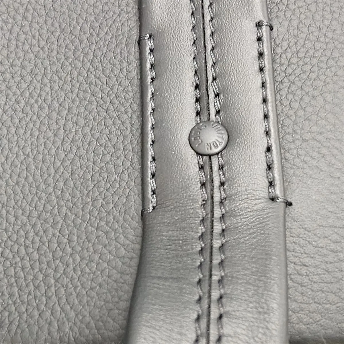 LV Aerogram Takeoff Tote M57308 Black (RFID detected) — view 13