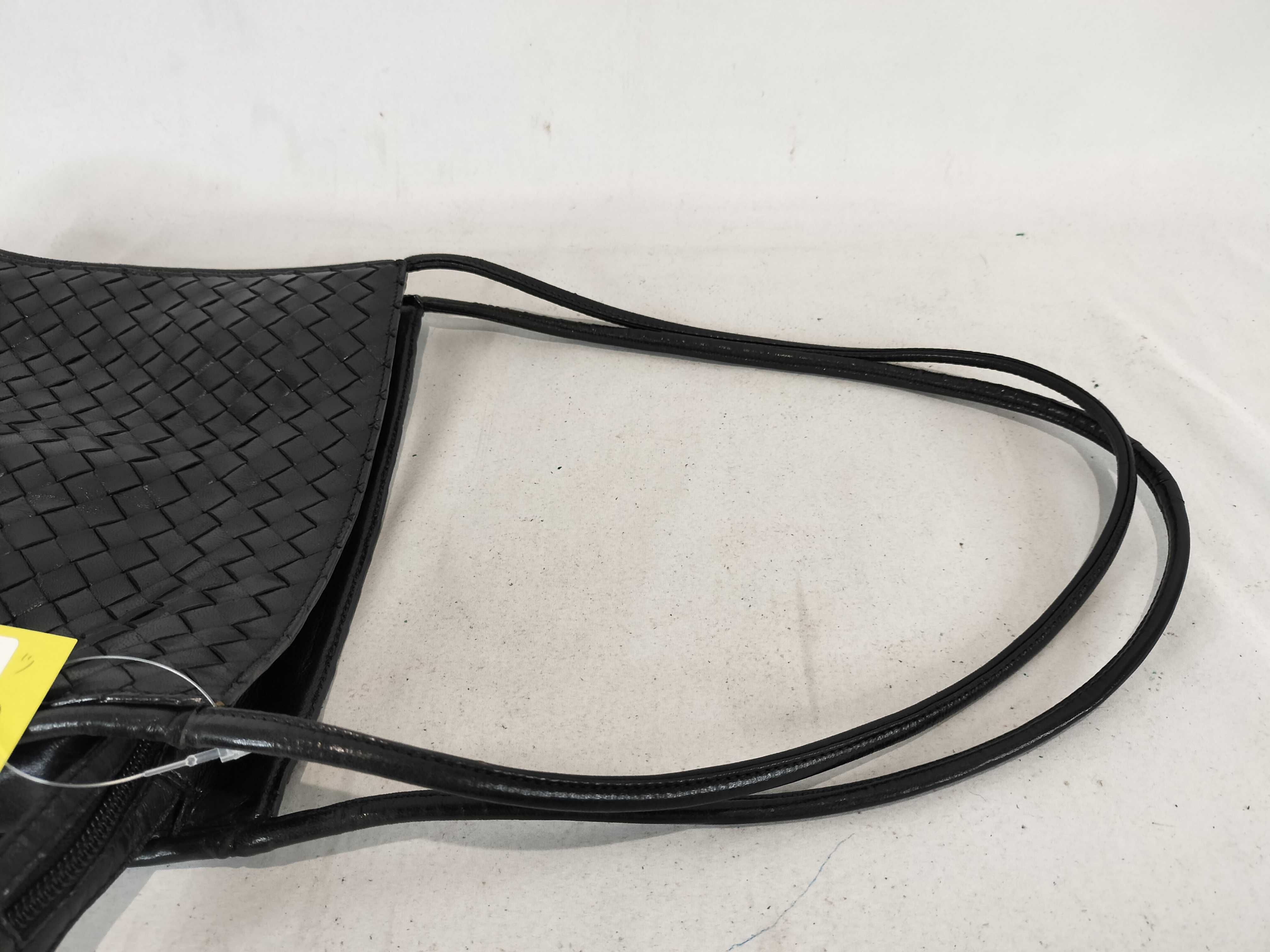 Intrecciato Bottega Veneta Intrecciato Handbag One Shoulder Handbag — view 3