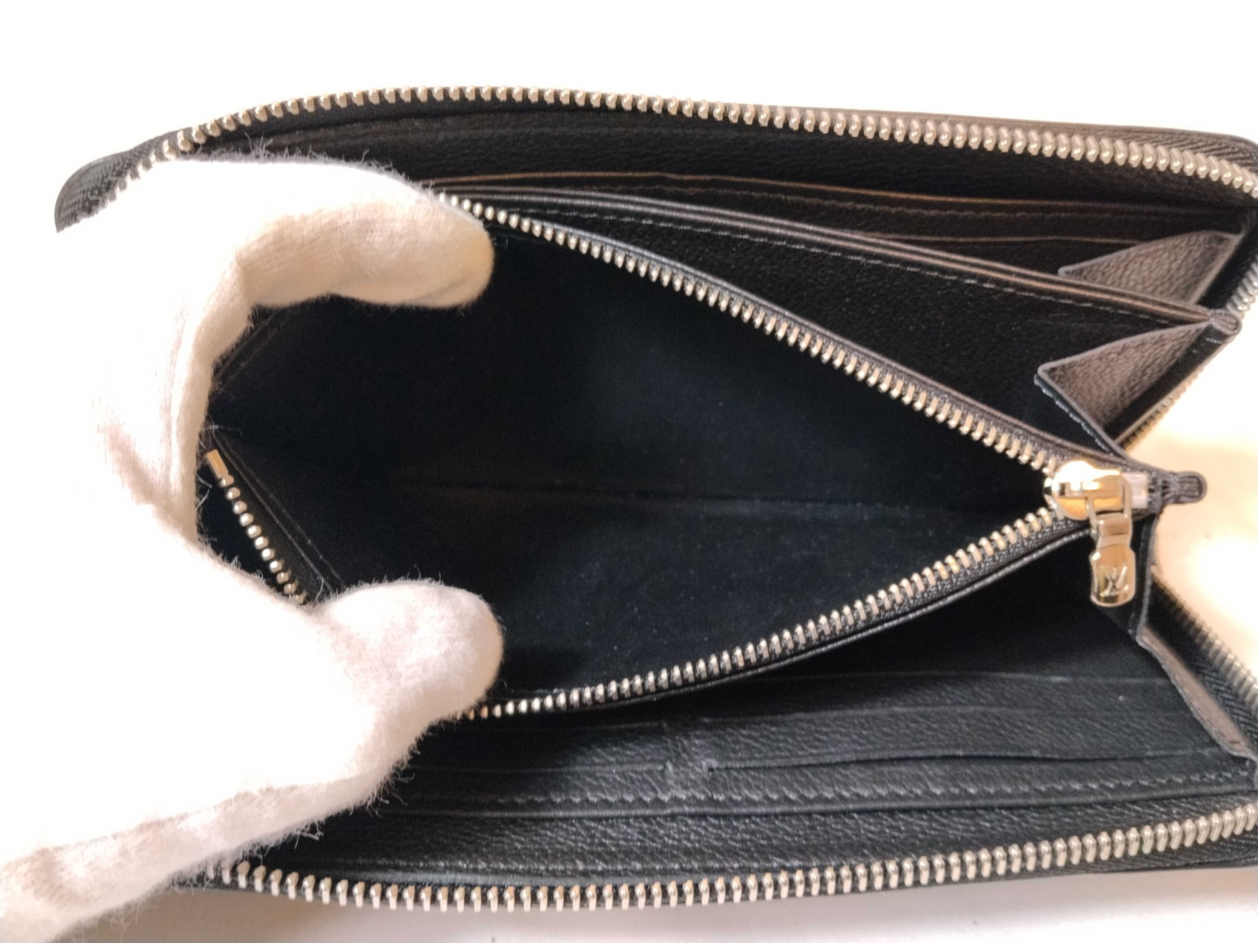 Lockme Long Wallet Noir M62622 Wallet — view 10