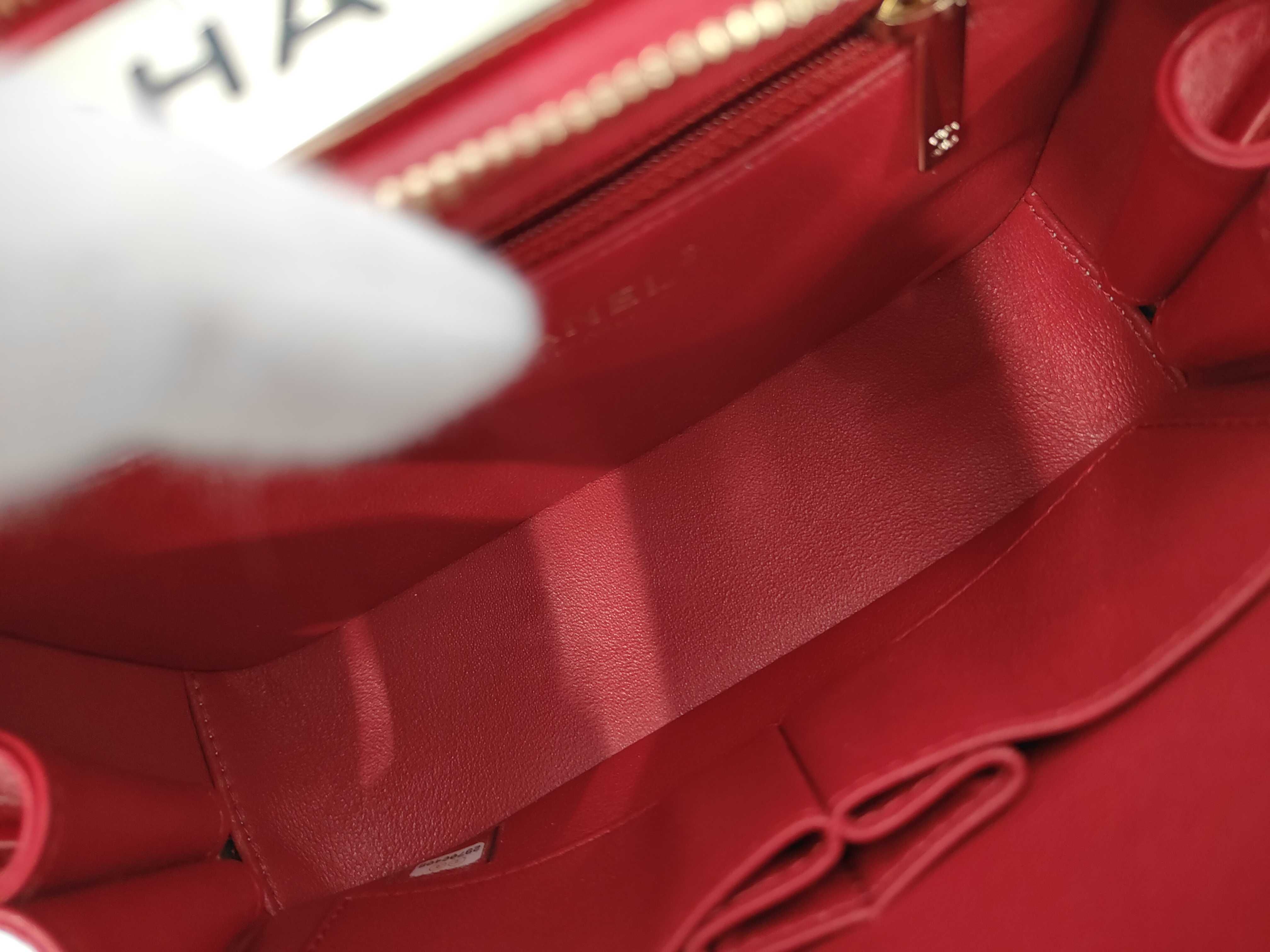 Trendy CC Chain Shoulder Bag (Serial No. 29) — view 11