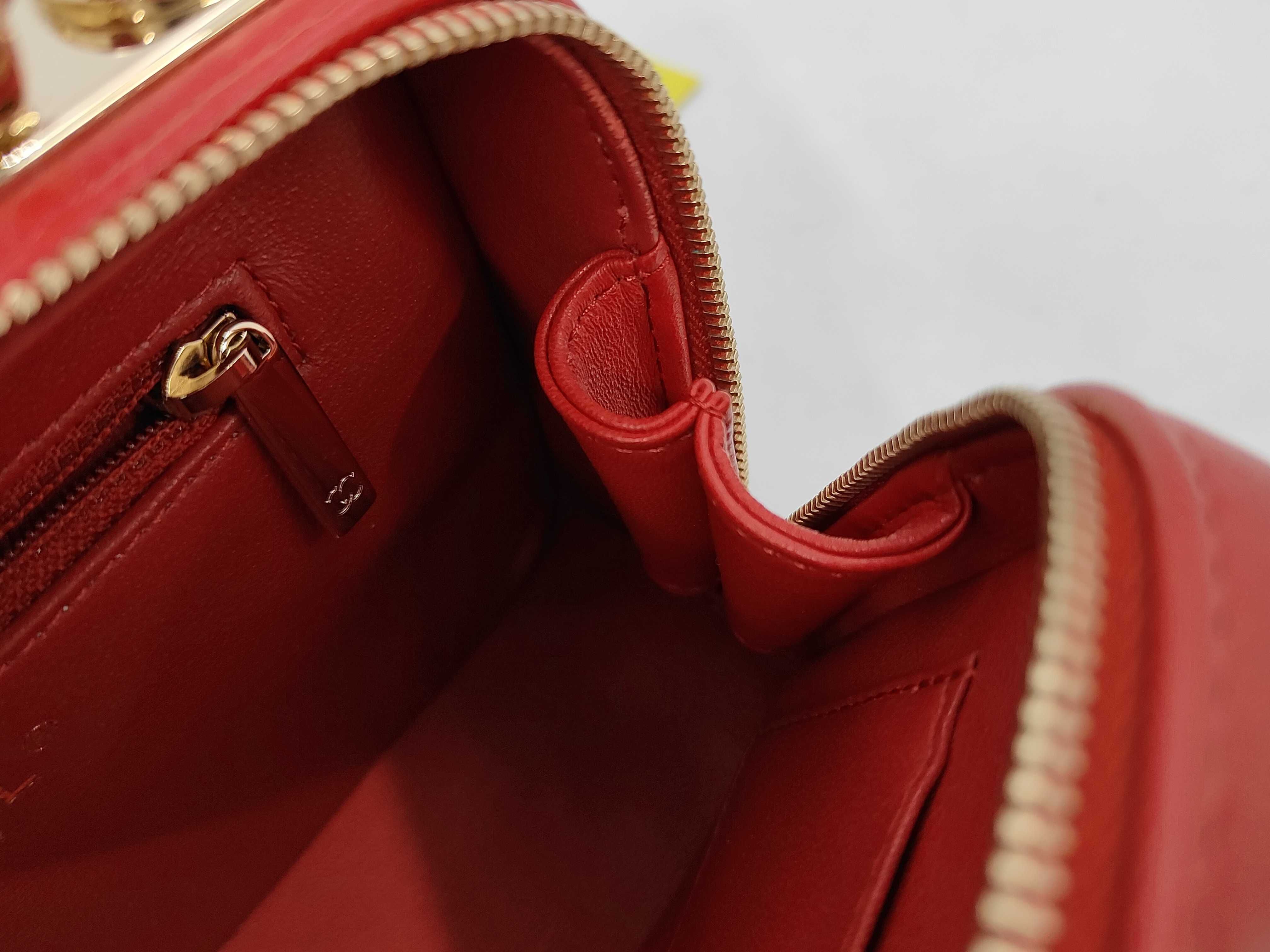 Trendy CC Chain Shoulder Bag (Serial No. 29) — view 10