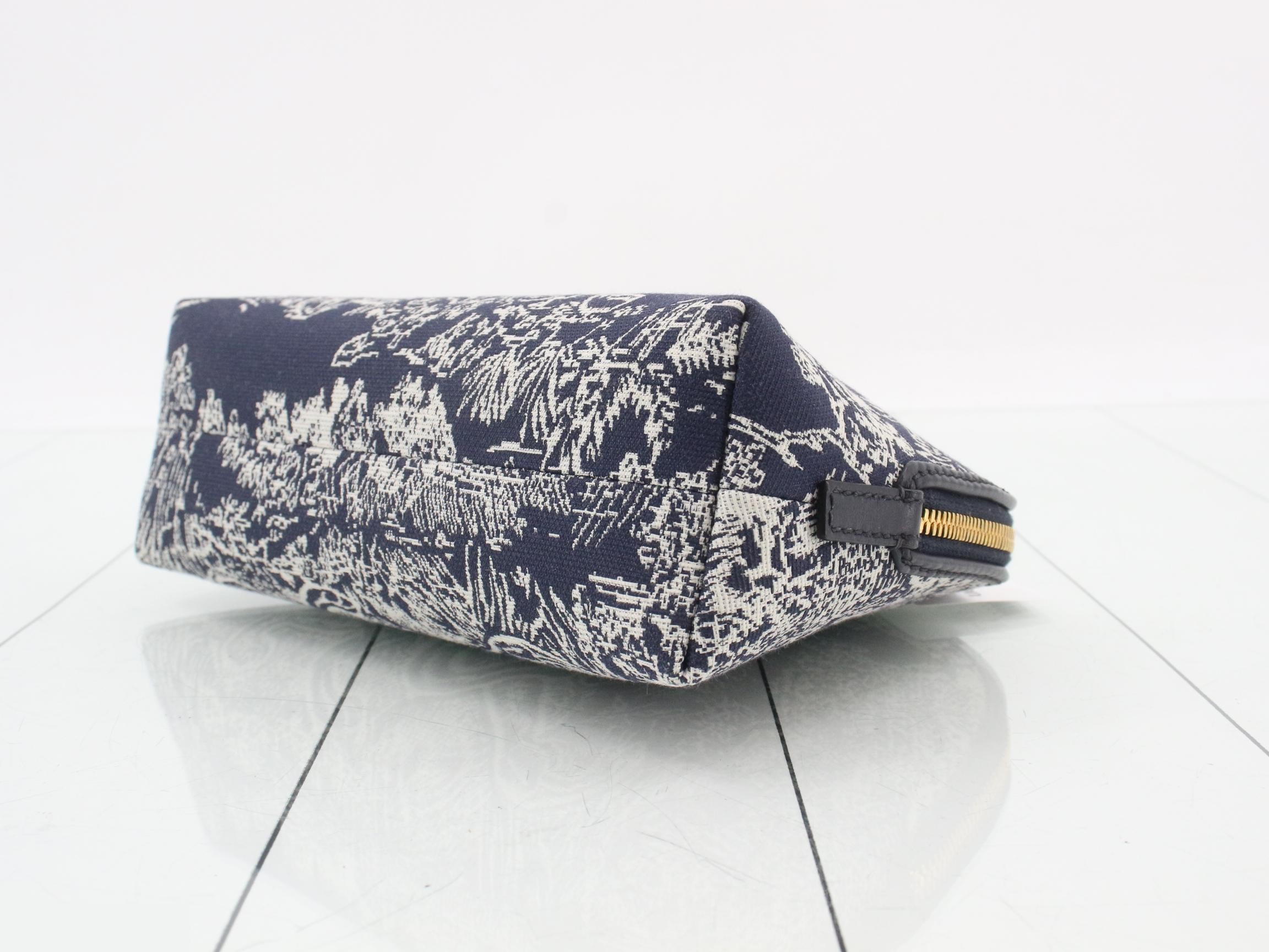 Montaigne Pouch — view 6