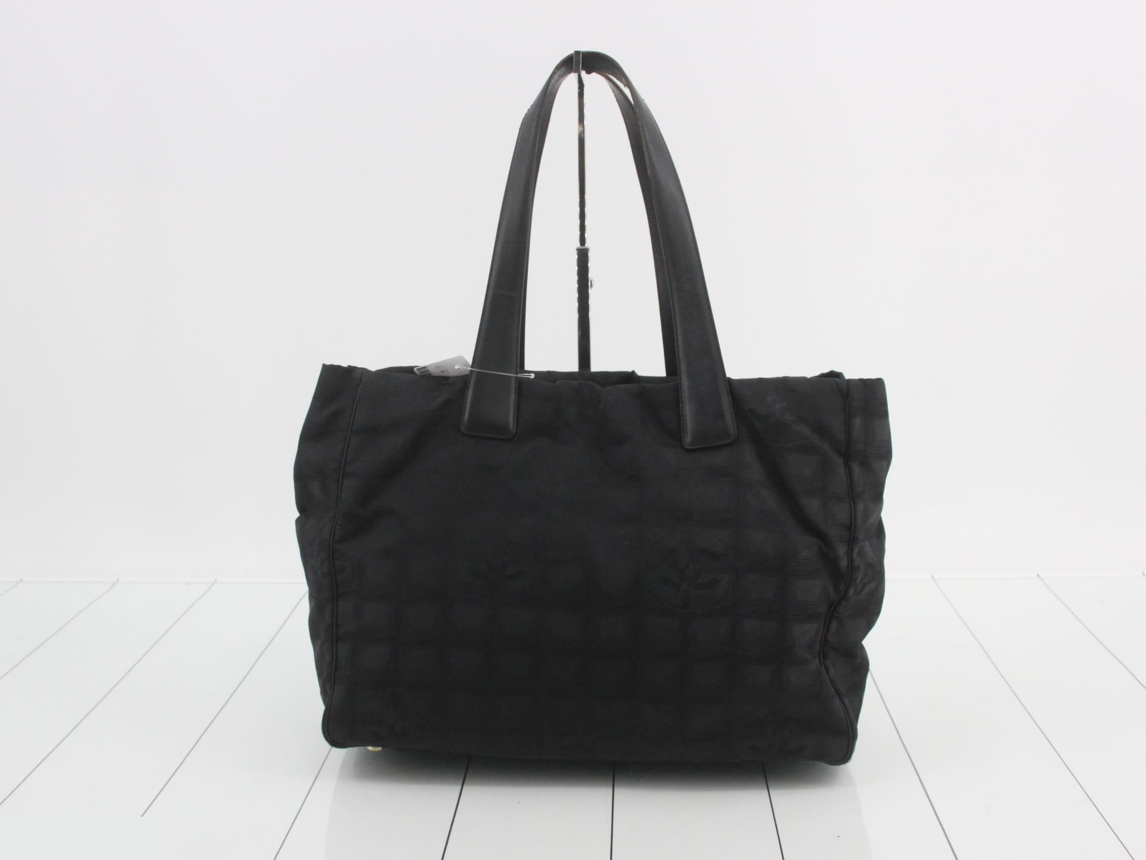 New Travel Line Nylon Tote Bag, Black — view 2
