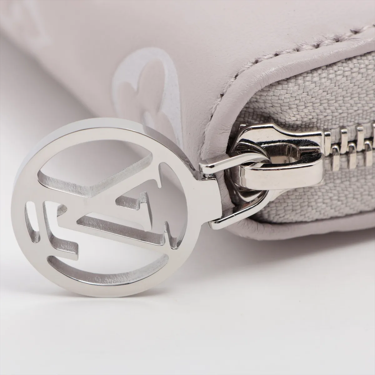 Monogram Empreinte Zippy Wallet M13700 Bloom Grey Round Zip Wallet (RFID detected) — view 13