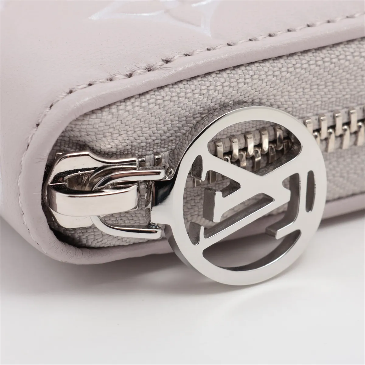 Monogram Empreinte Zippy Wallet M13700 Bloom Grey Round Zip Wallet (RFID detected) — view 14