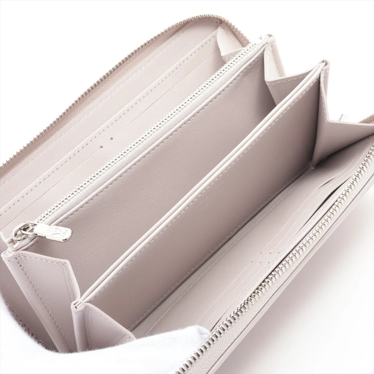 Monogram Empreinte Zippy Wallet M13700 Bloom Grey Round Zip Wallet (RFID detected) — view 3