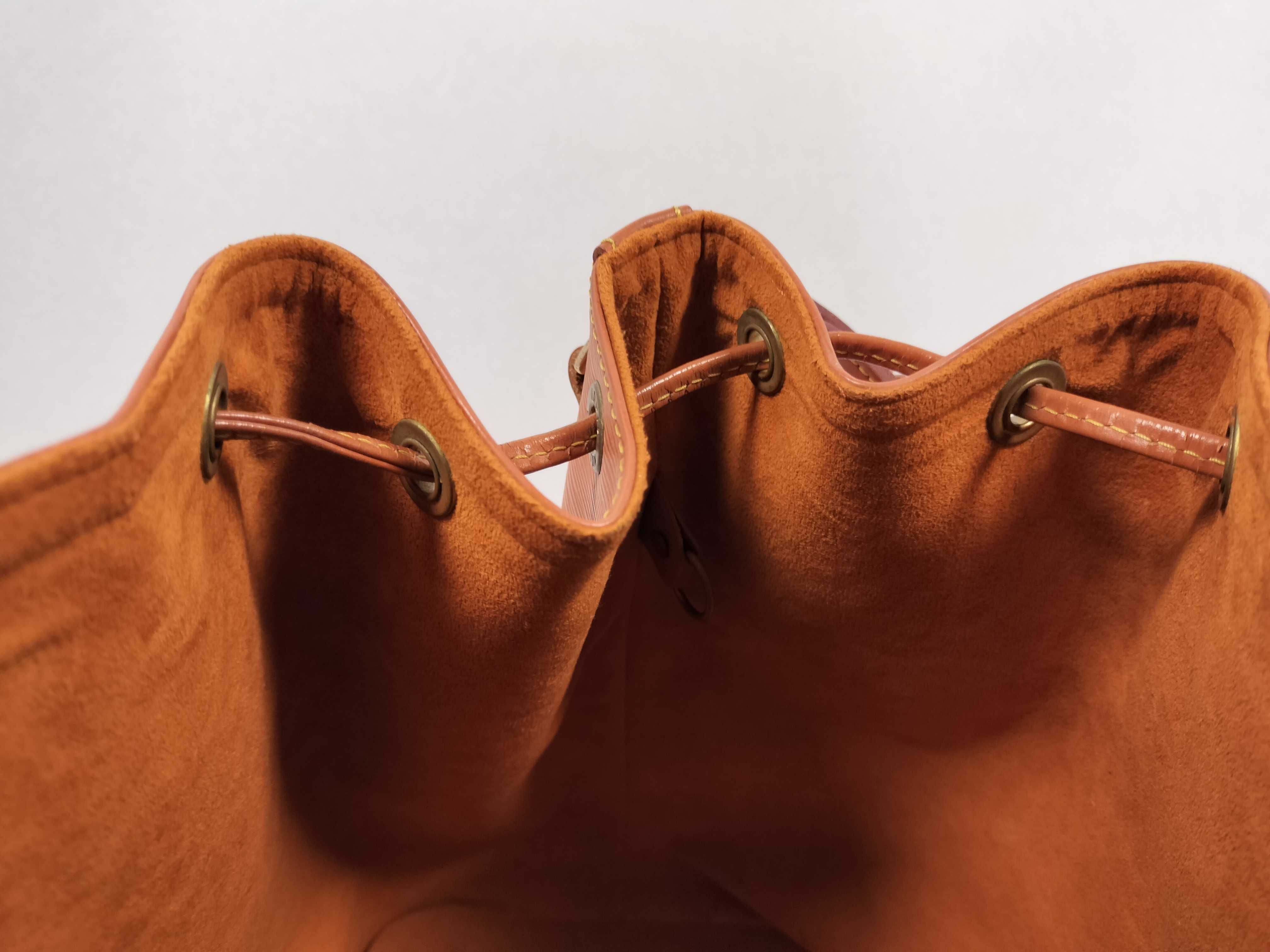 Epi Leather Petit Noé M44108 Shoulder Bag — view 8