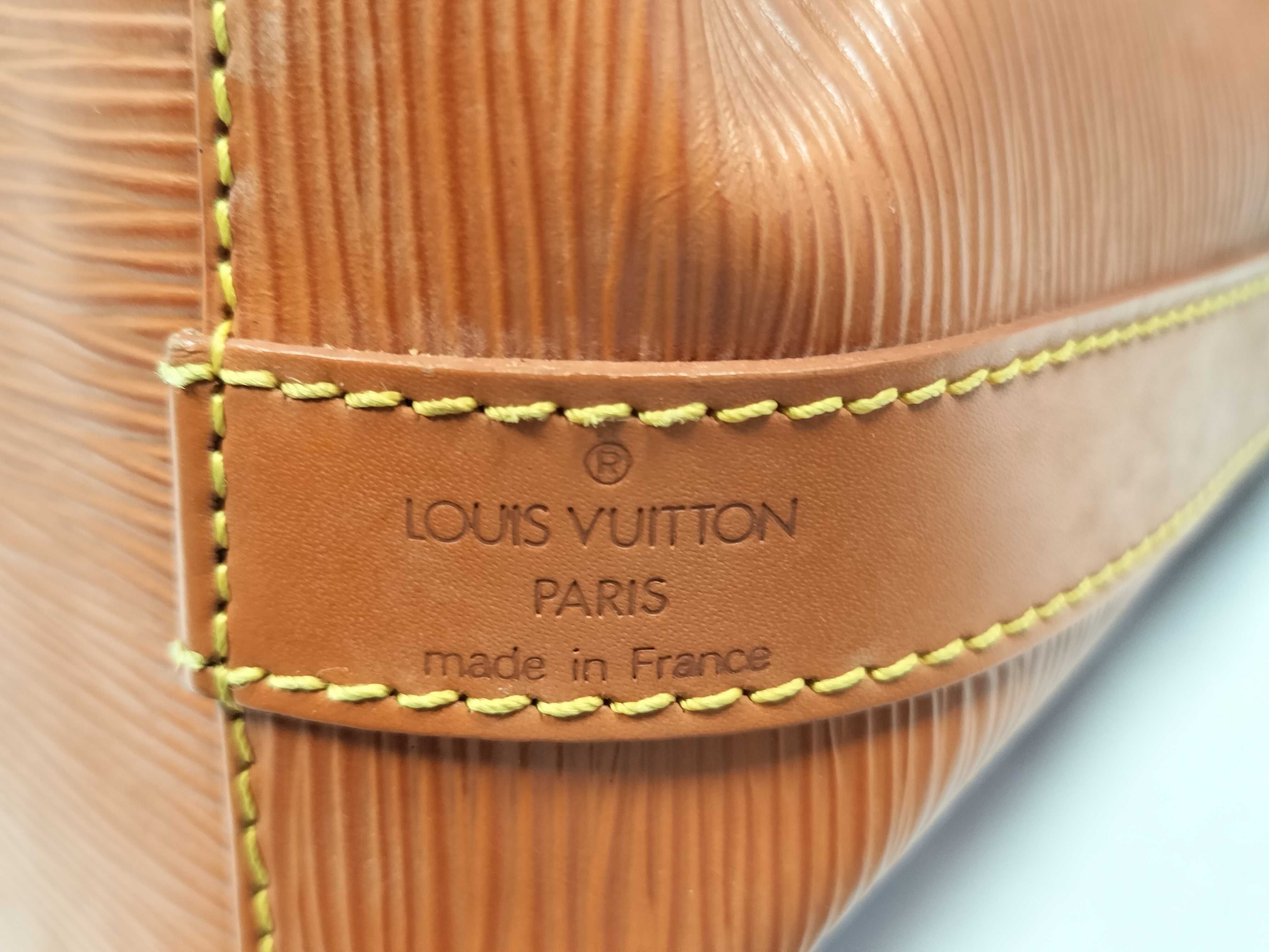 Epi Leather Petit Noé M44108 Shoulder Bag — view 10