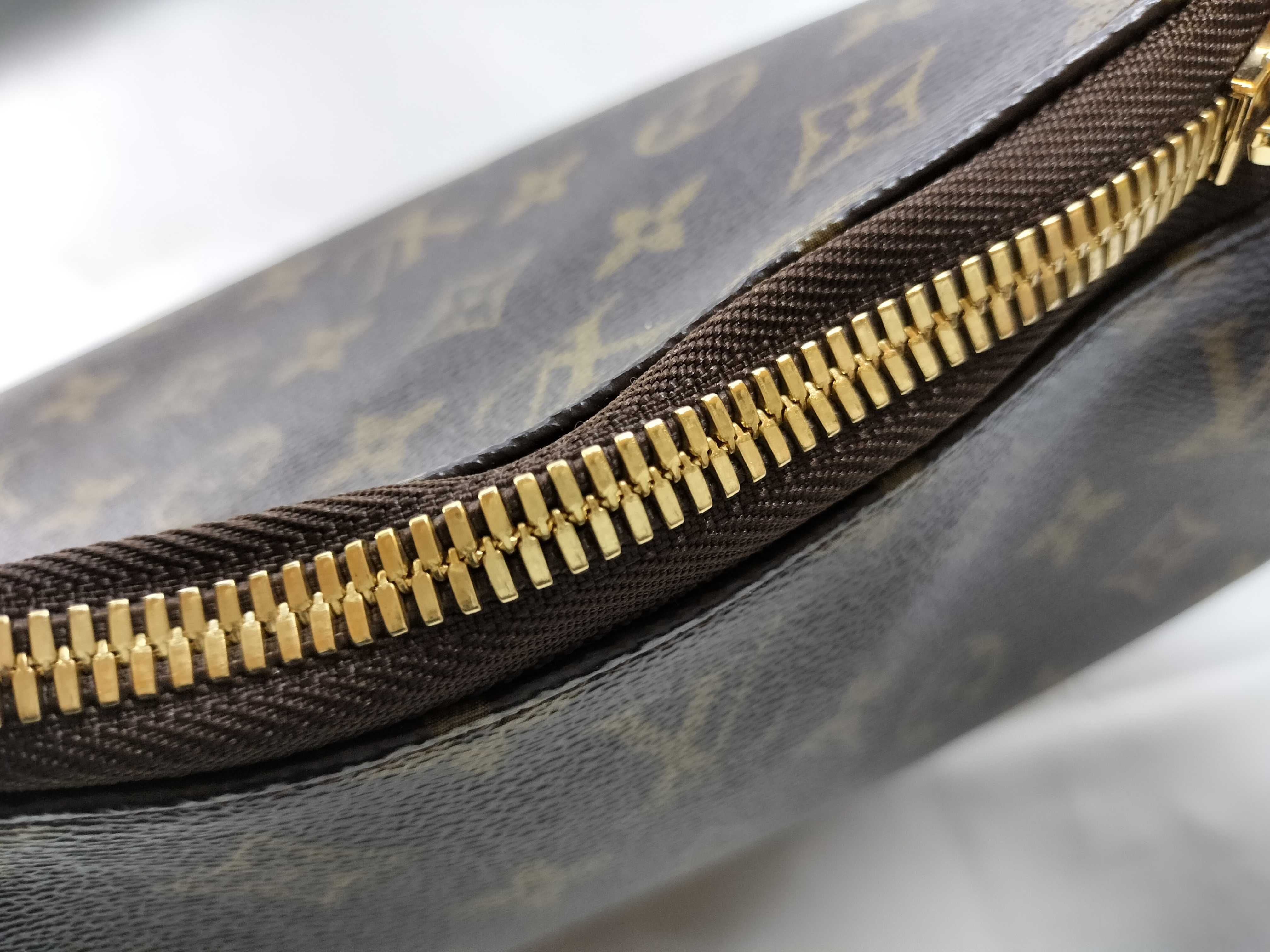 Monogram Suli MM One-Shoulder Bag M40587 Shoulder Bag — view 6