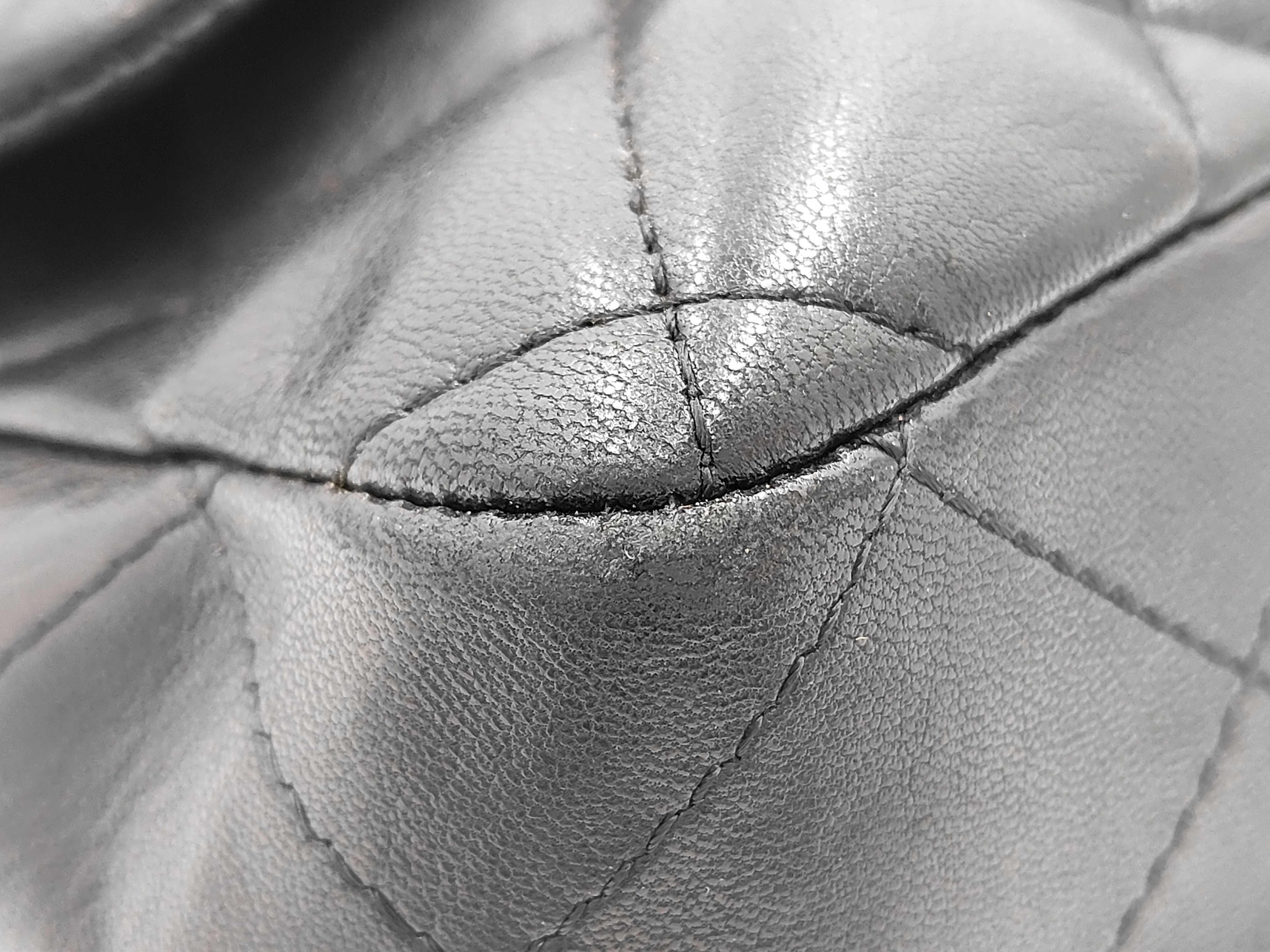 Matelassé 30 Lambskin Double Chain Shoulder Bag — view 4