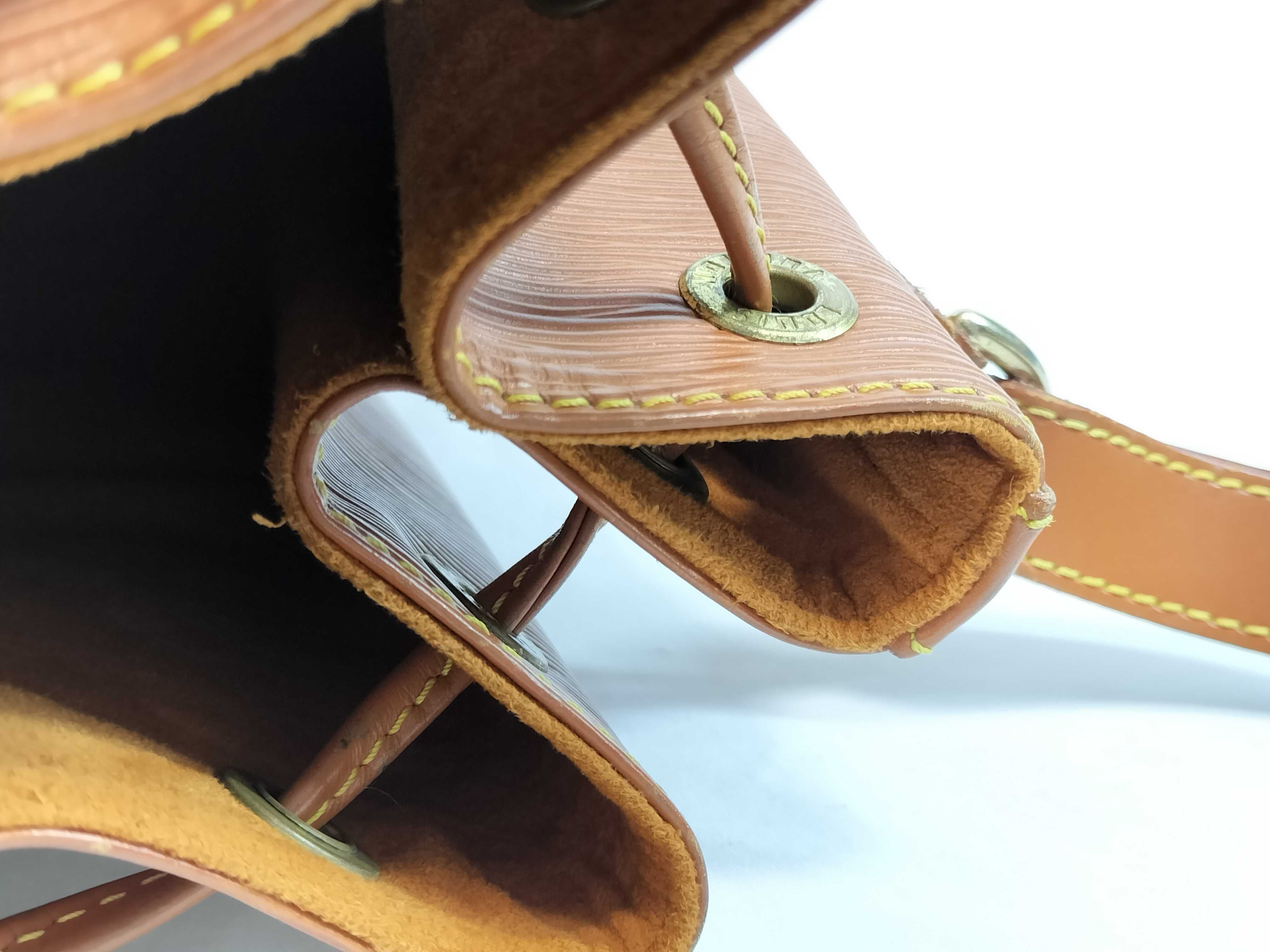 Epi Petit Noé M44103 Shoulder Bag — view 8