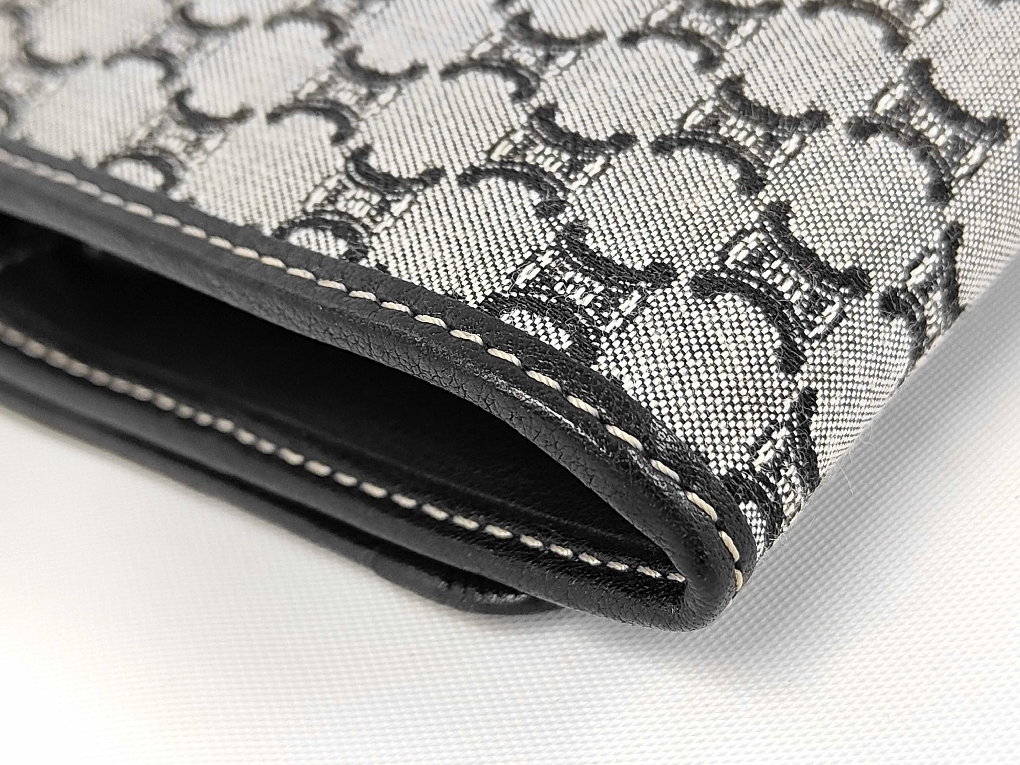 Triomphe pattern leather clasp long wallet — view 3