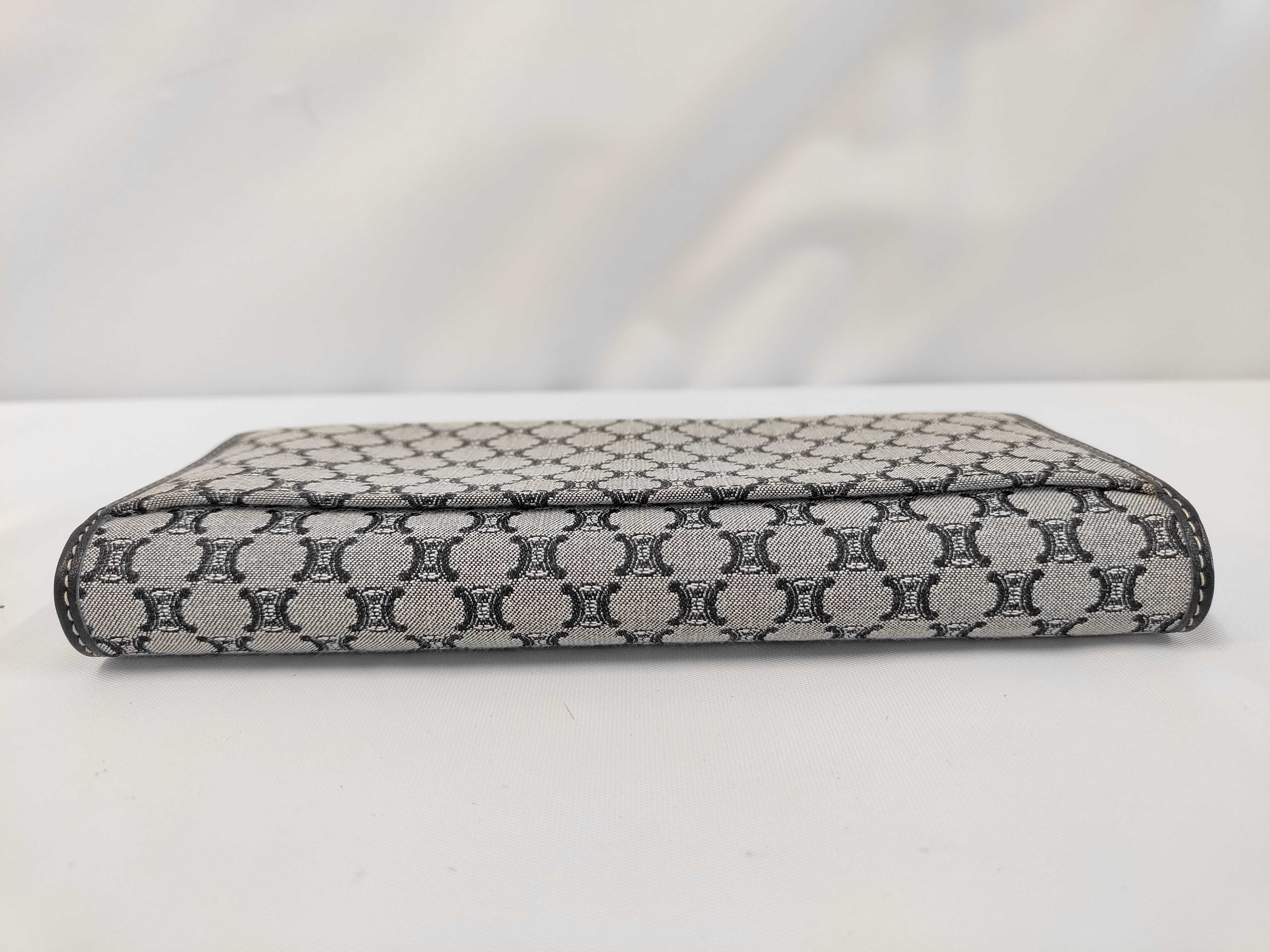 Triomphe pattern leather clasp long wallet — view 6
