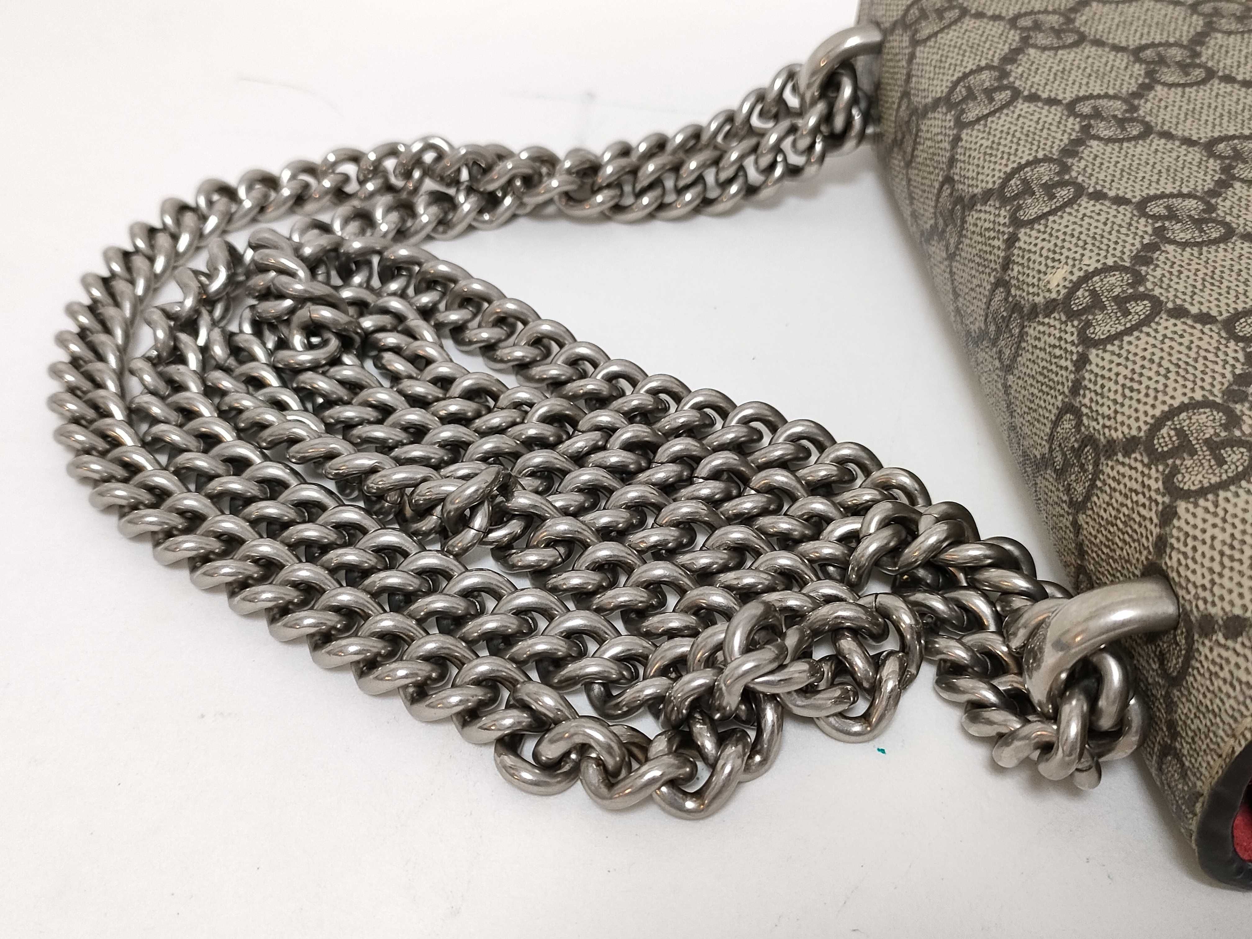 GG Supreme Shoulder Bag — view 3