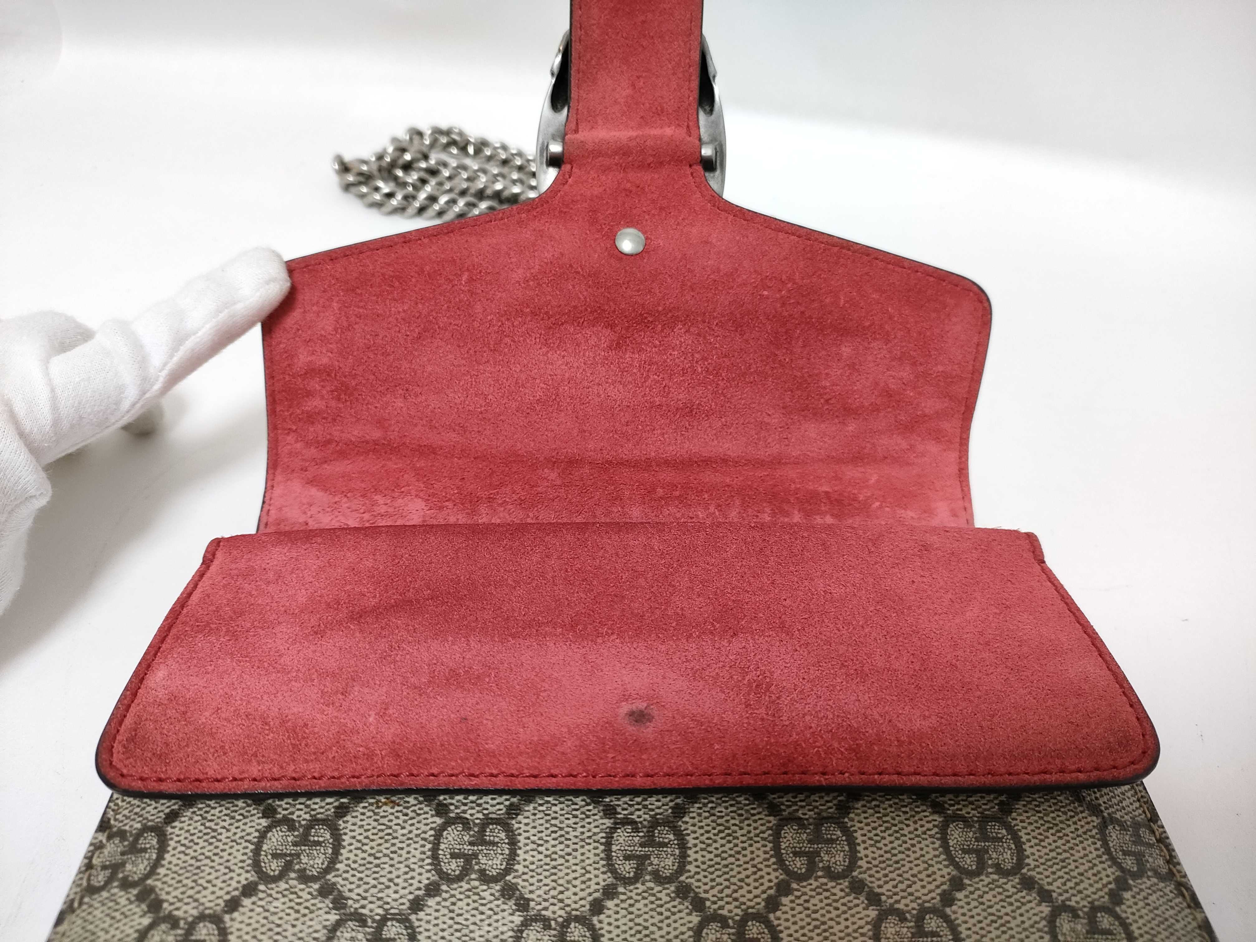 GG Supreme Shoulder Bag — view 8
