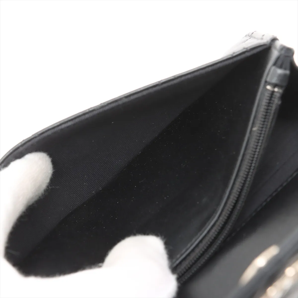 Matelasse Lambskin Chain Wallet Pearl Black Gold Hardware E4NJ9NK5 Random Plate — view 9
