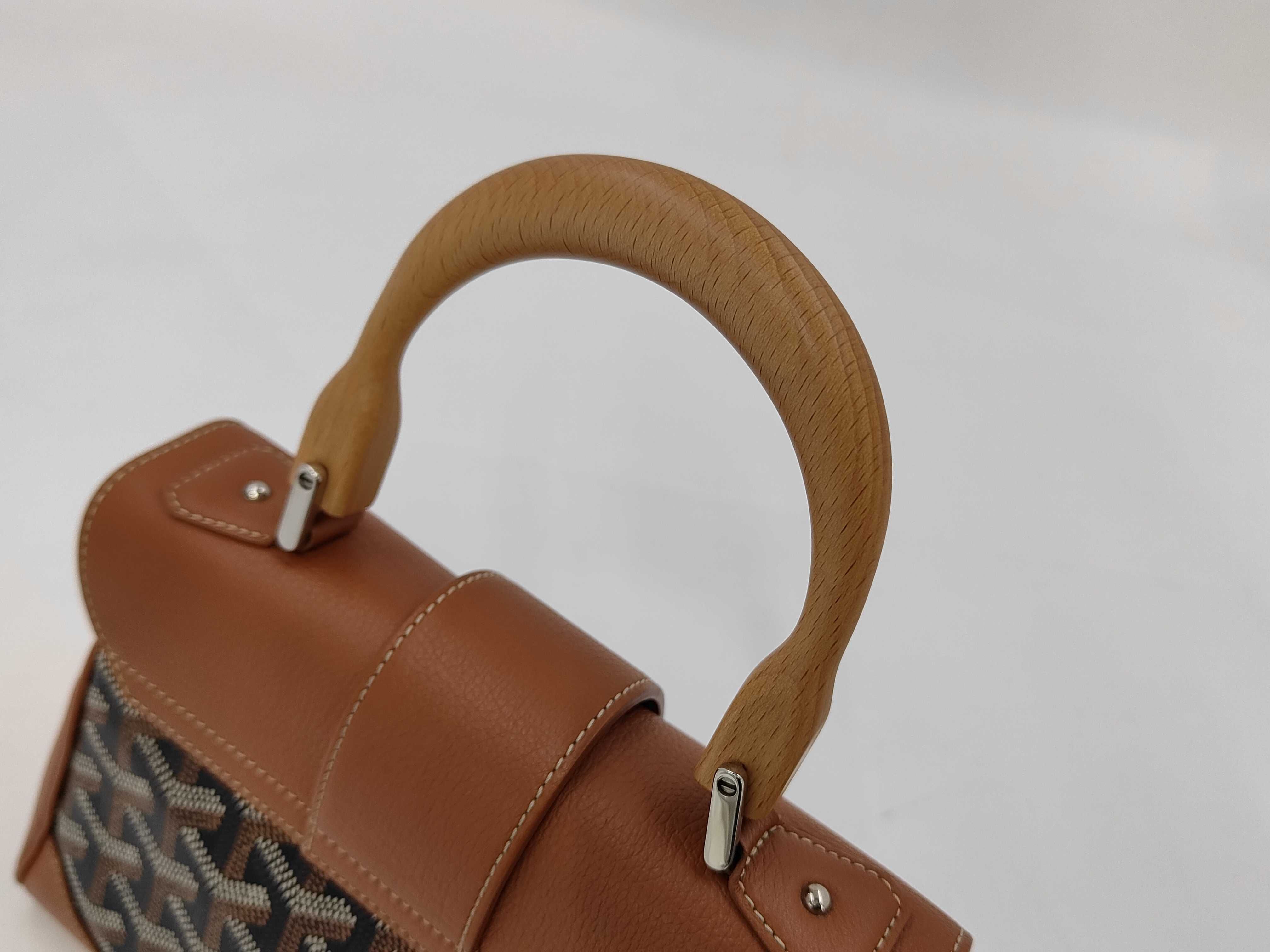 handbag — view 3