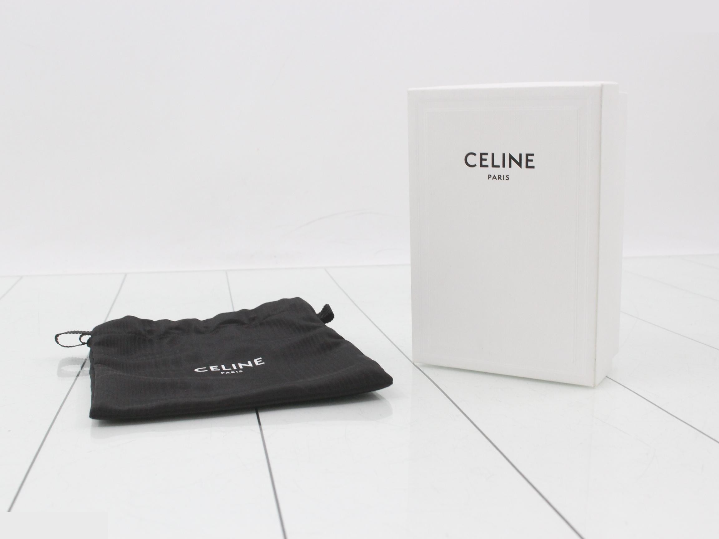 Other lines: Bags and Wallets — view 5