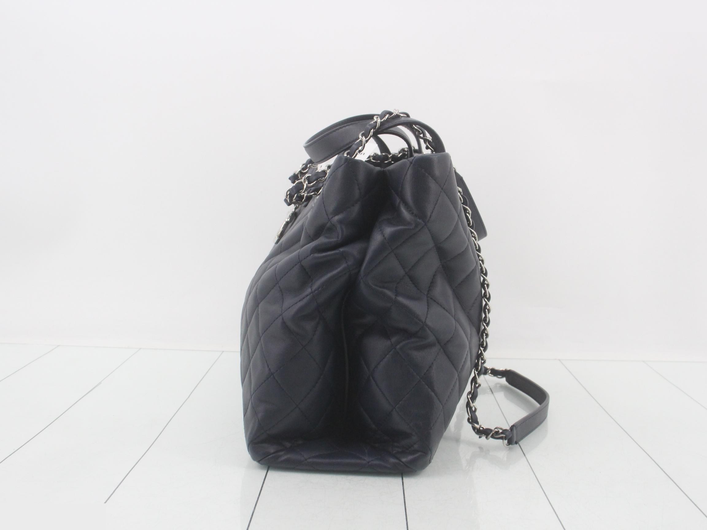 Matelassé Leather 2-Way Chain Tote Bag, Navy — view 3