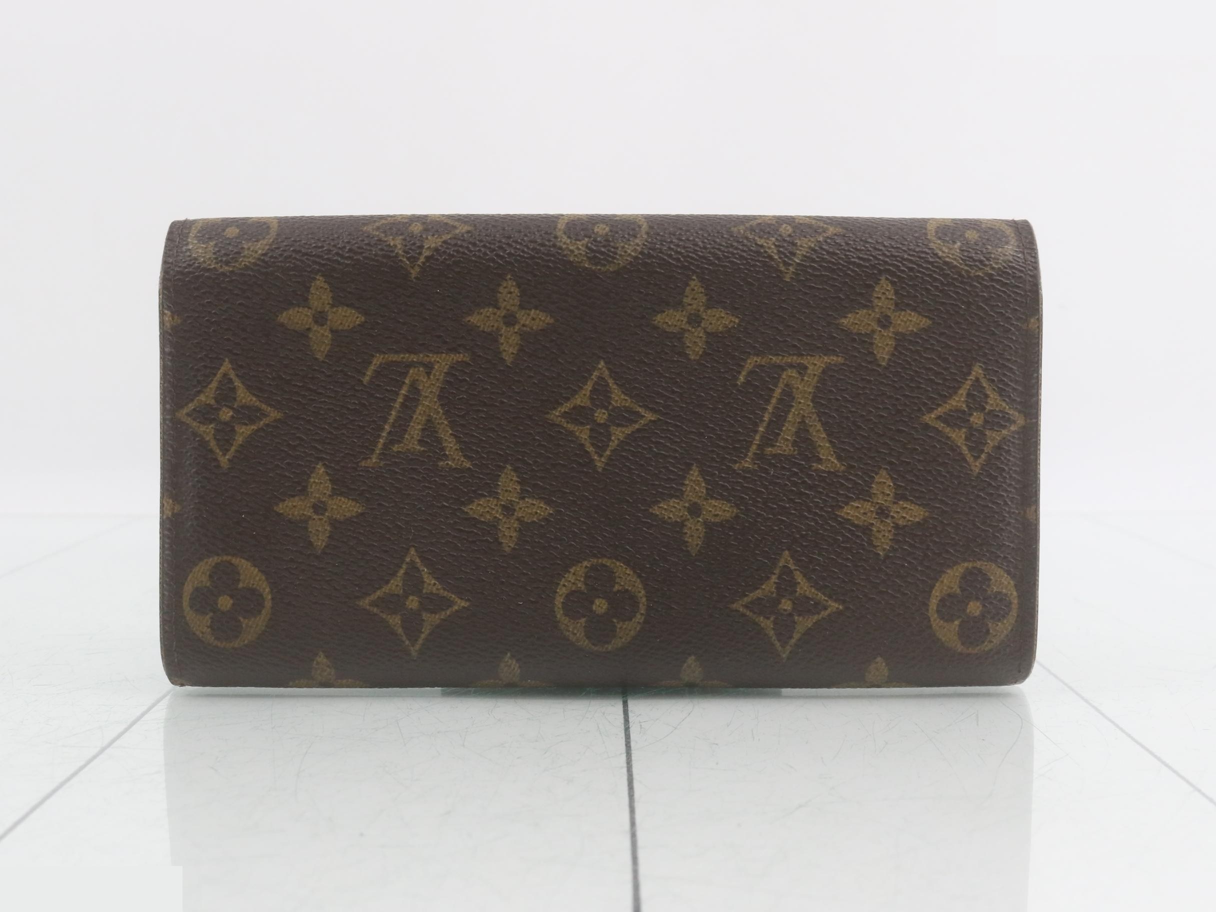 wallet — view 2
