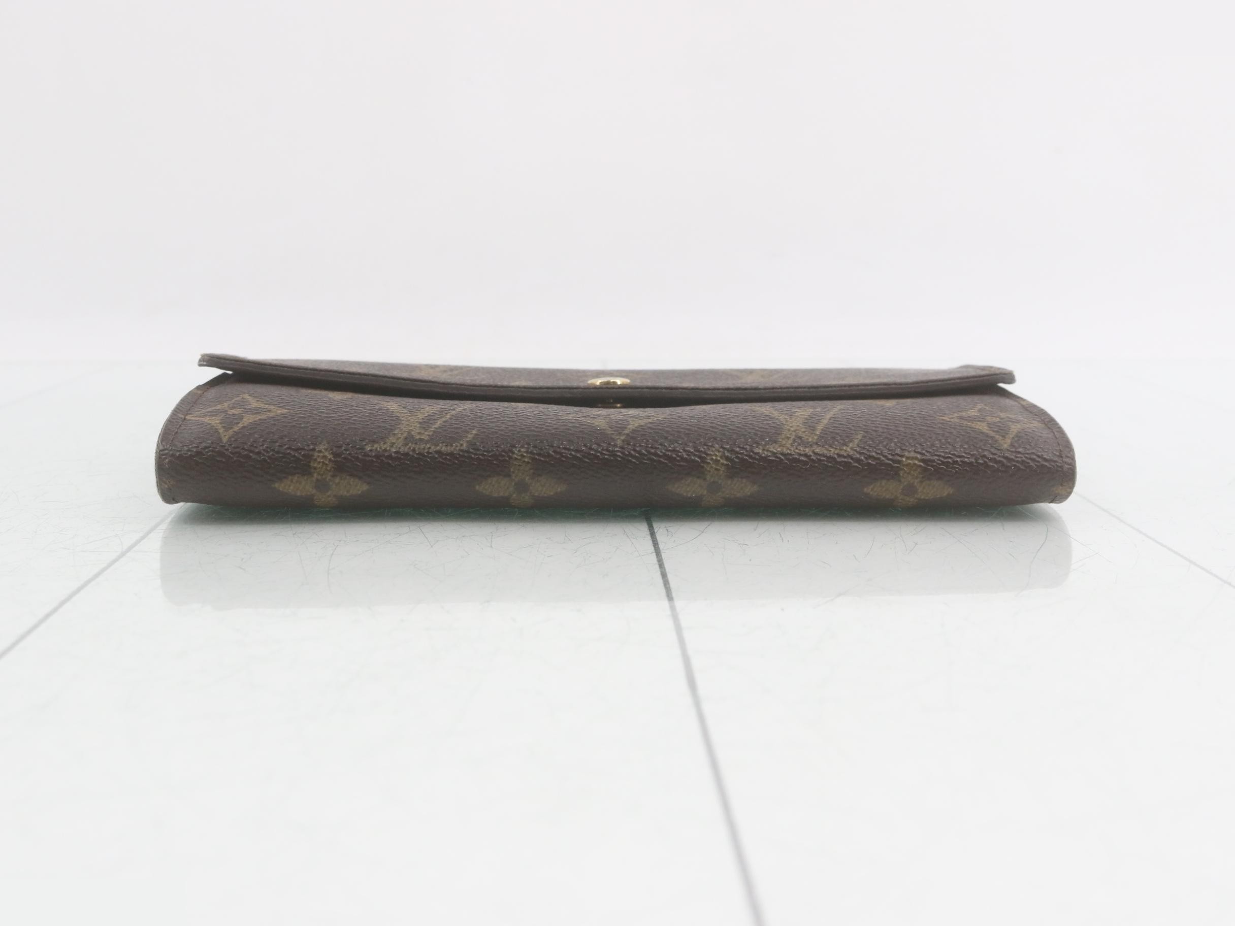 wallet — view 3