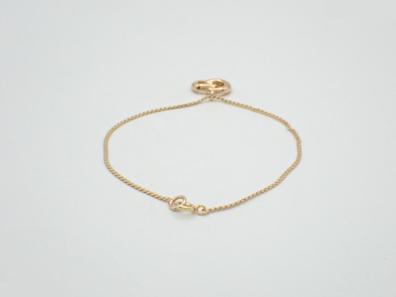 Other lines: Precious metals, necklaces, pendants. Wrist circumference approximately 18 cm. — view 2