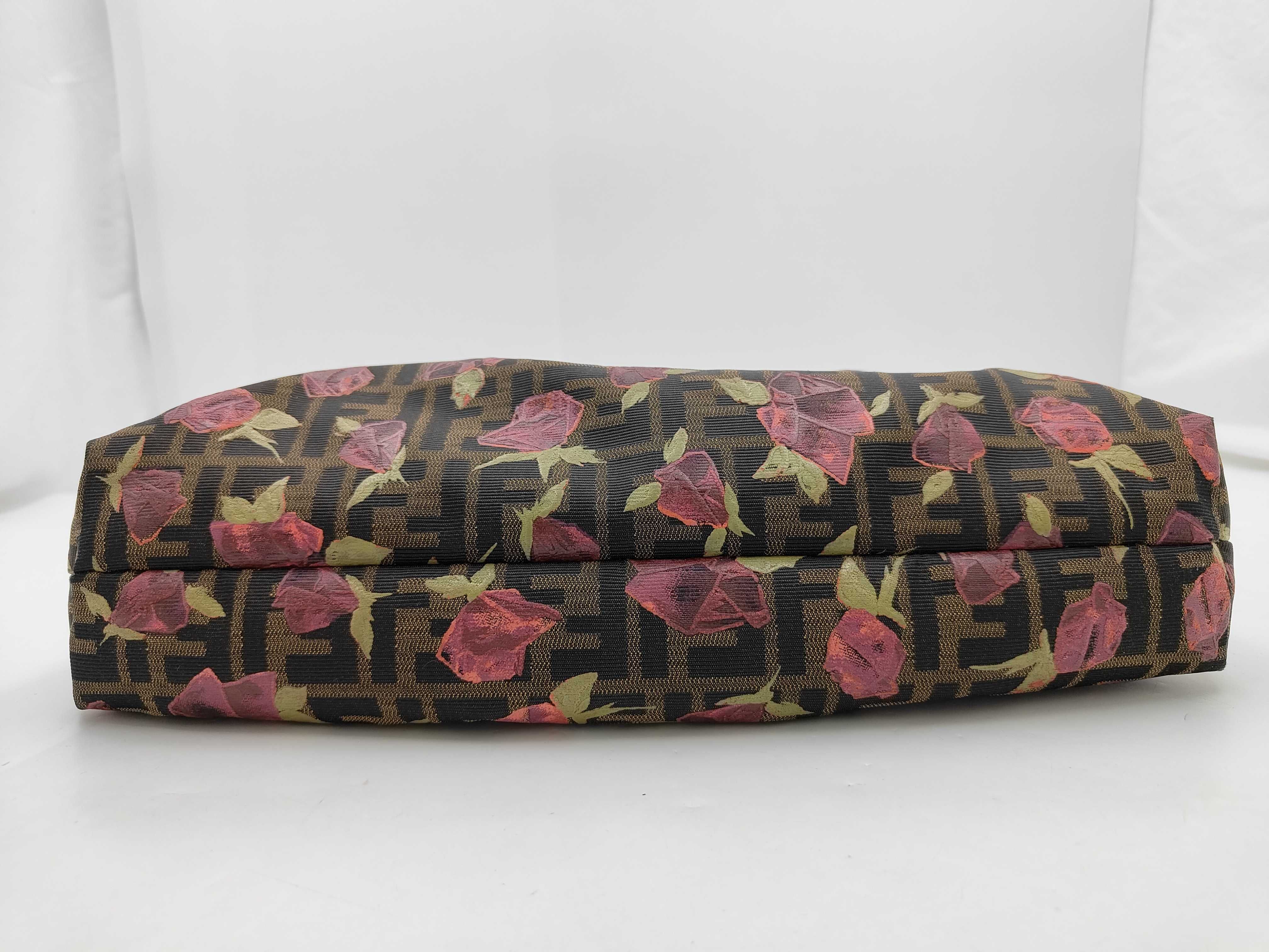 Chef Floral Canvas Zucca Shoulder Bag — view 11
