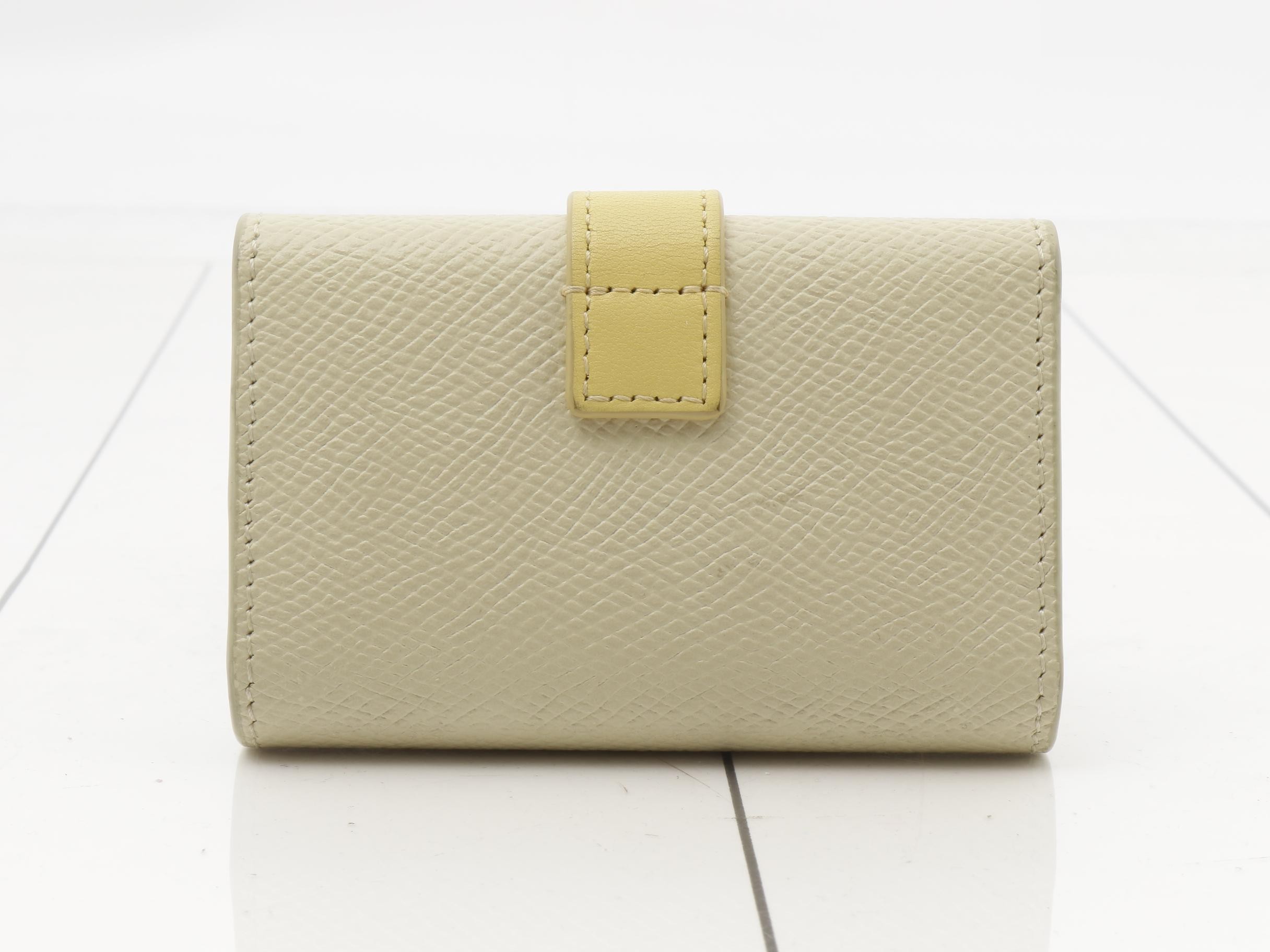 Key case — view 2