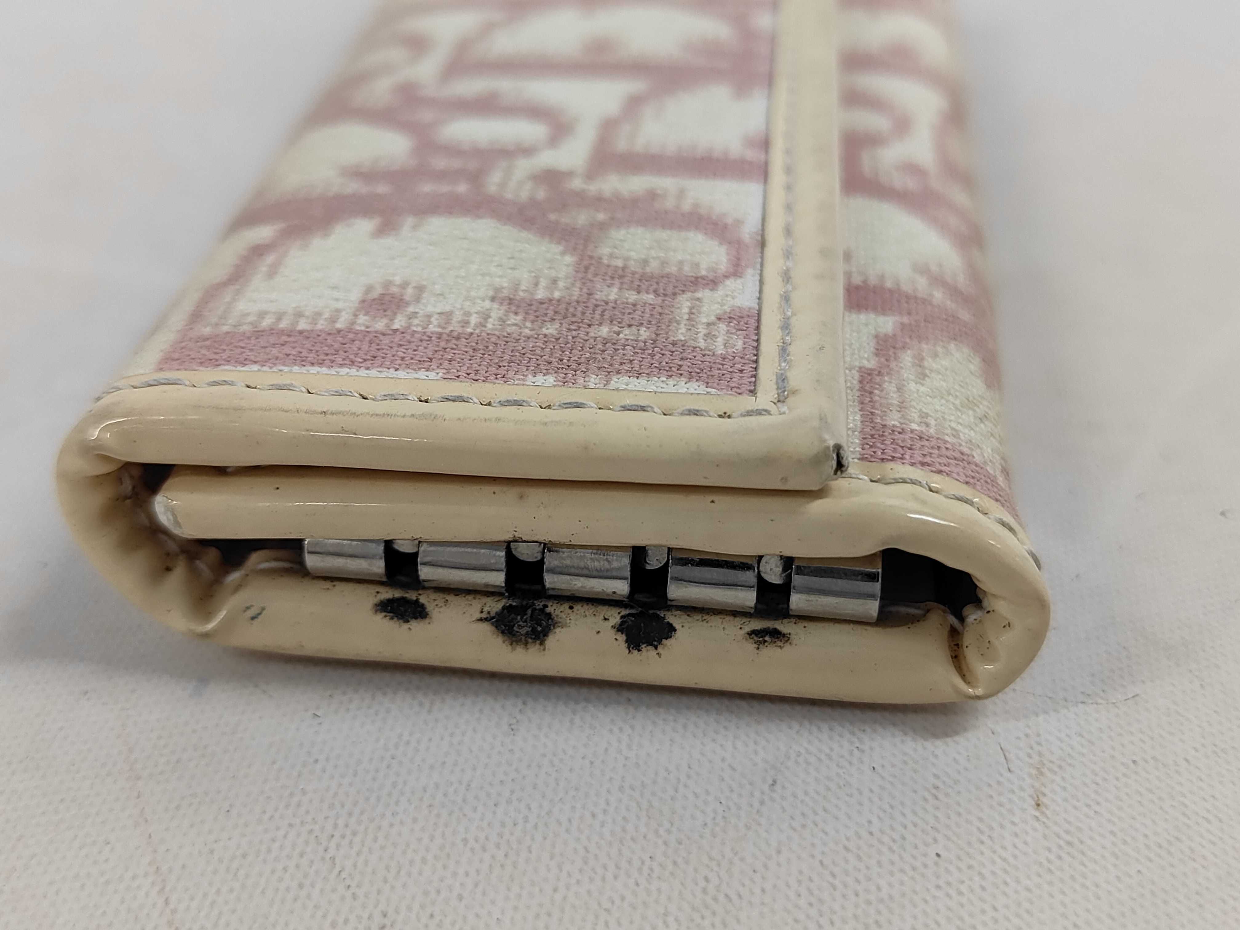 key case 4 rows key case/key chain — view 5