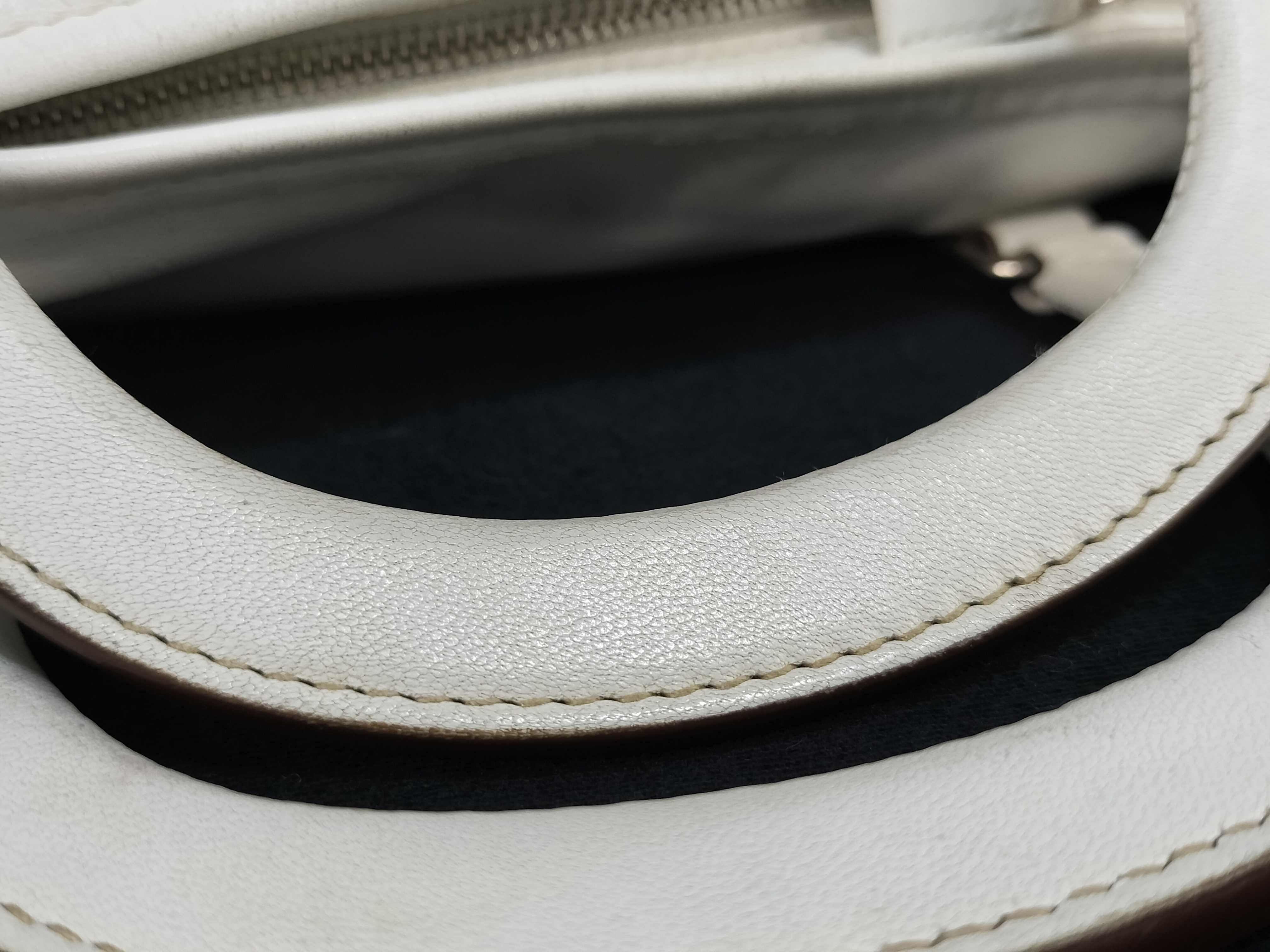 handbag — view 4