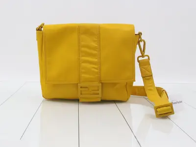 Other lines: Bags and shoulder bags