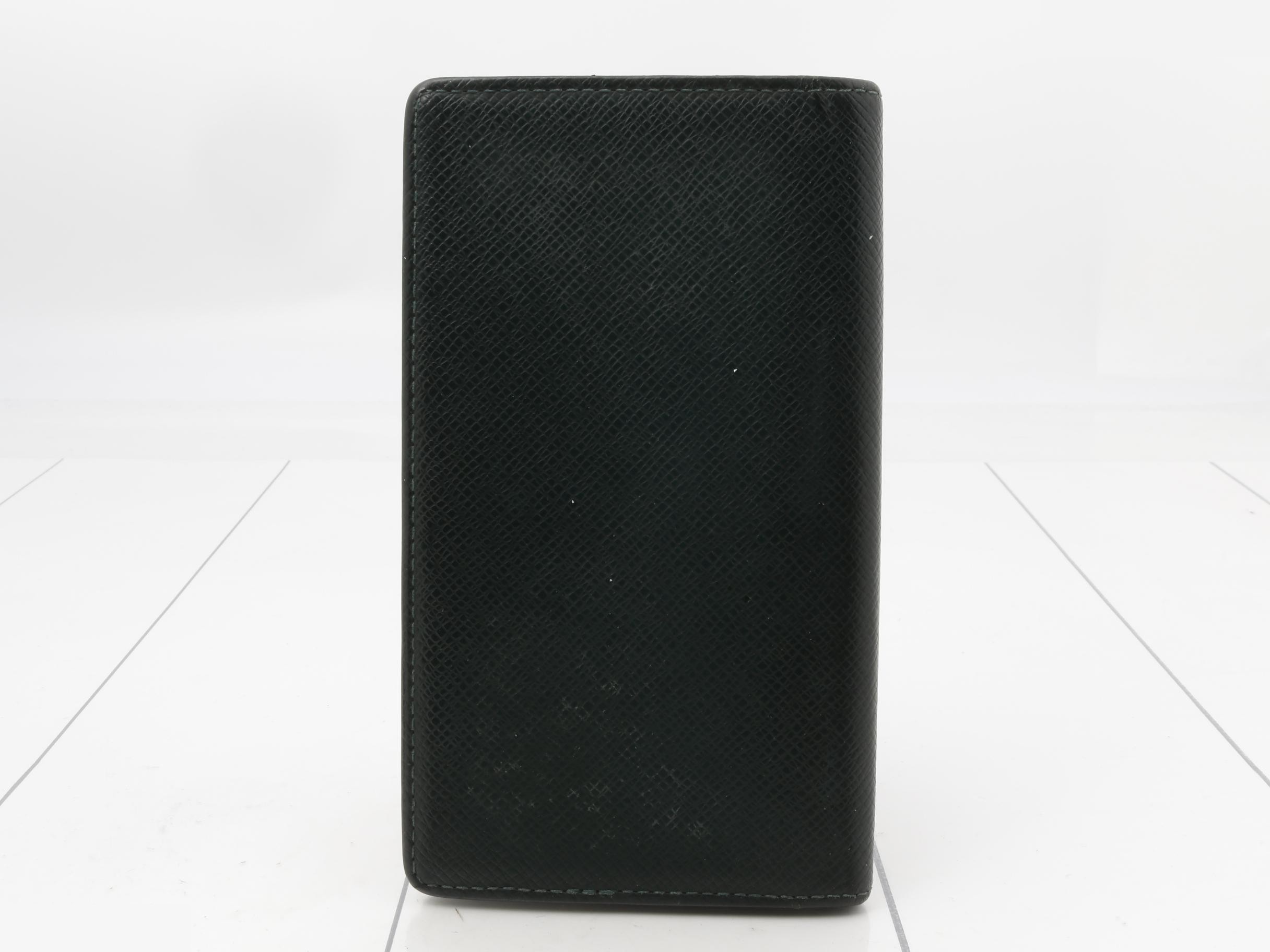 wallet — view 2