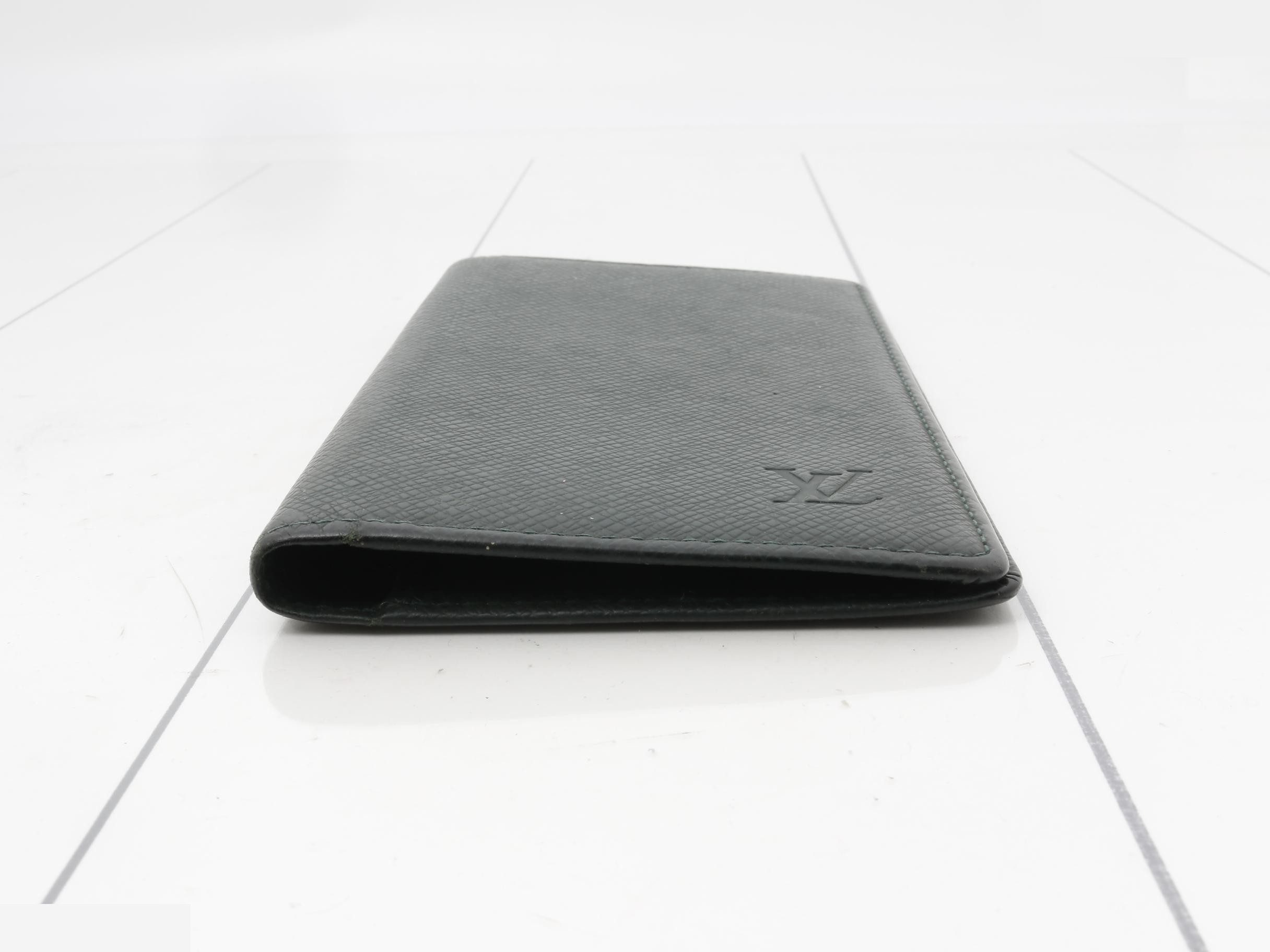 wallet — view 3