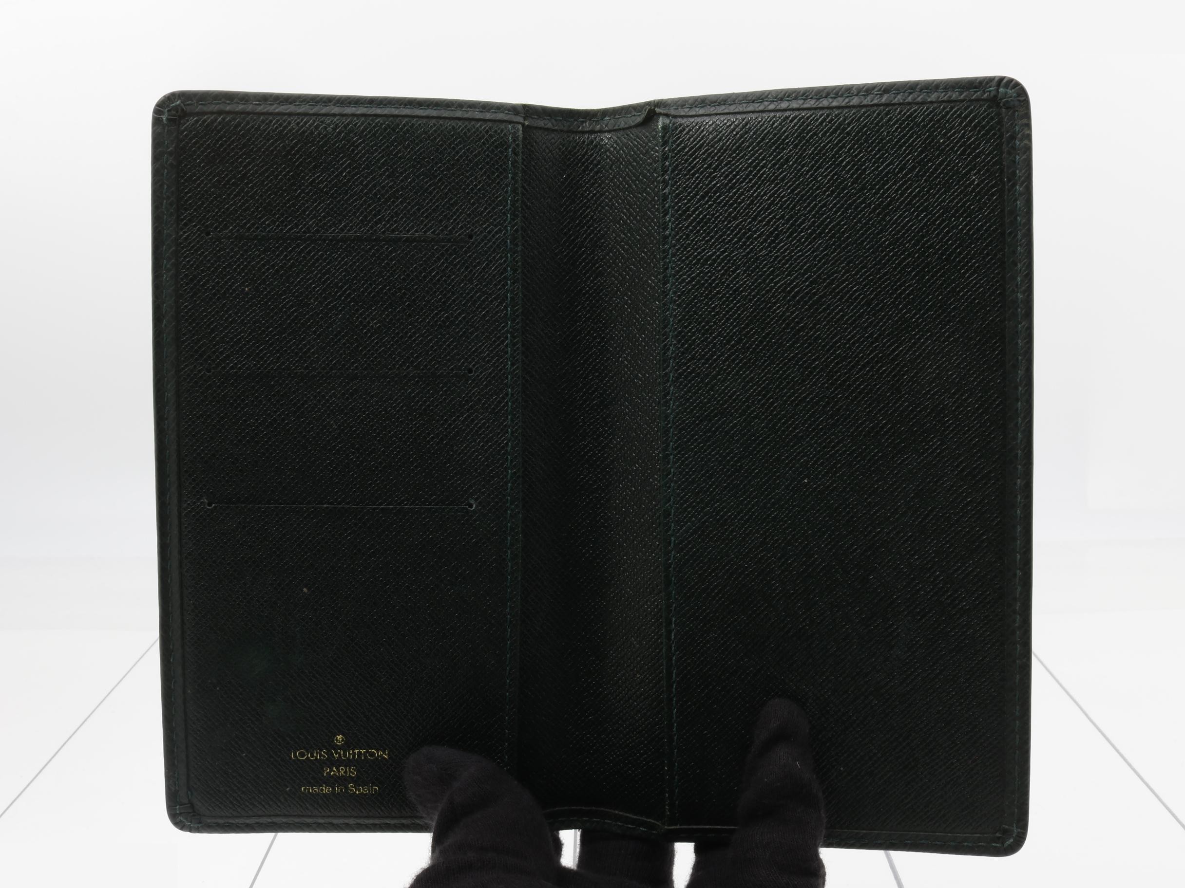wallet — view 4