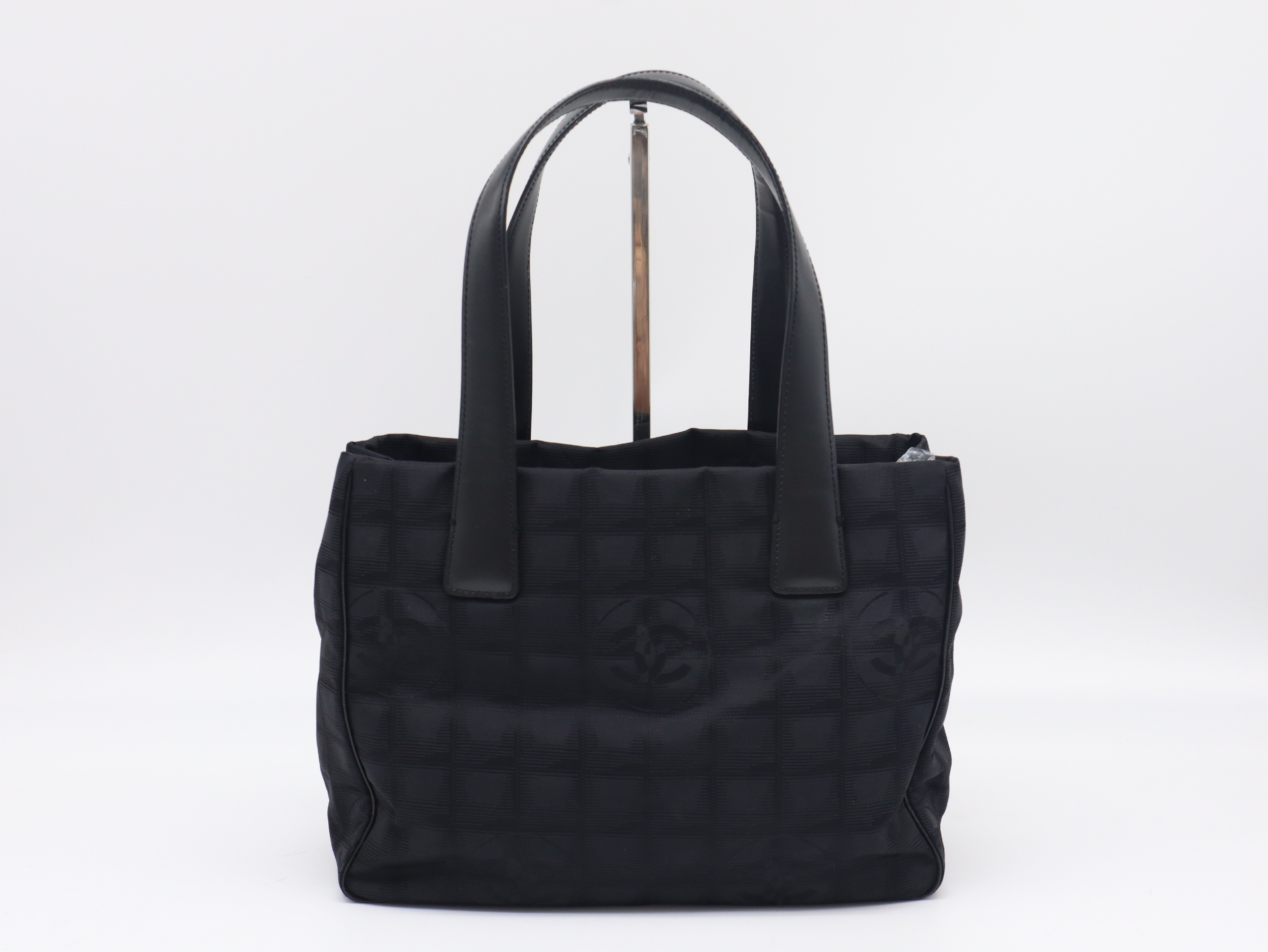 New Travel Line Nylon Leather Black Seal 8912293 Tote Bag