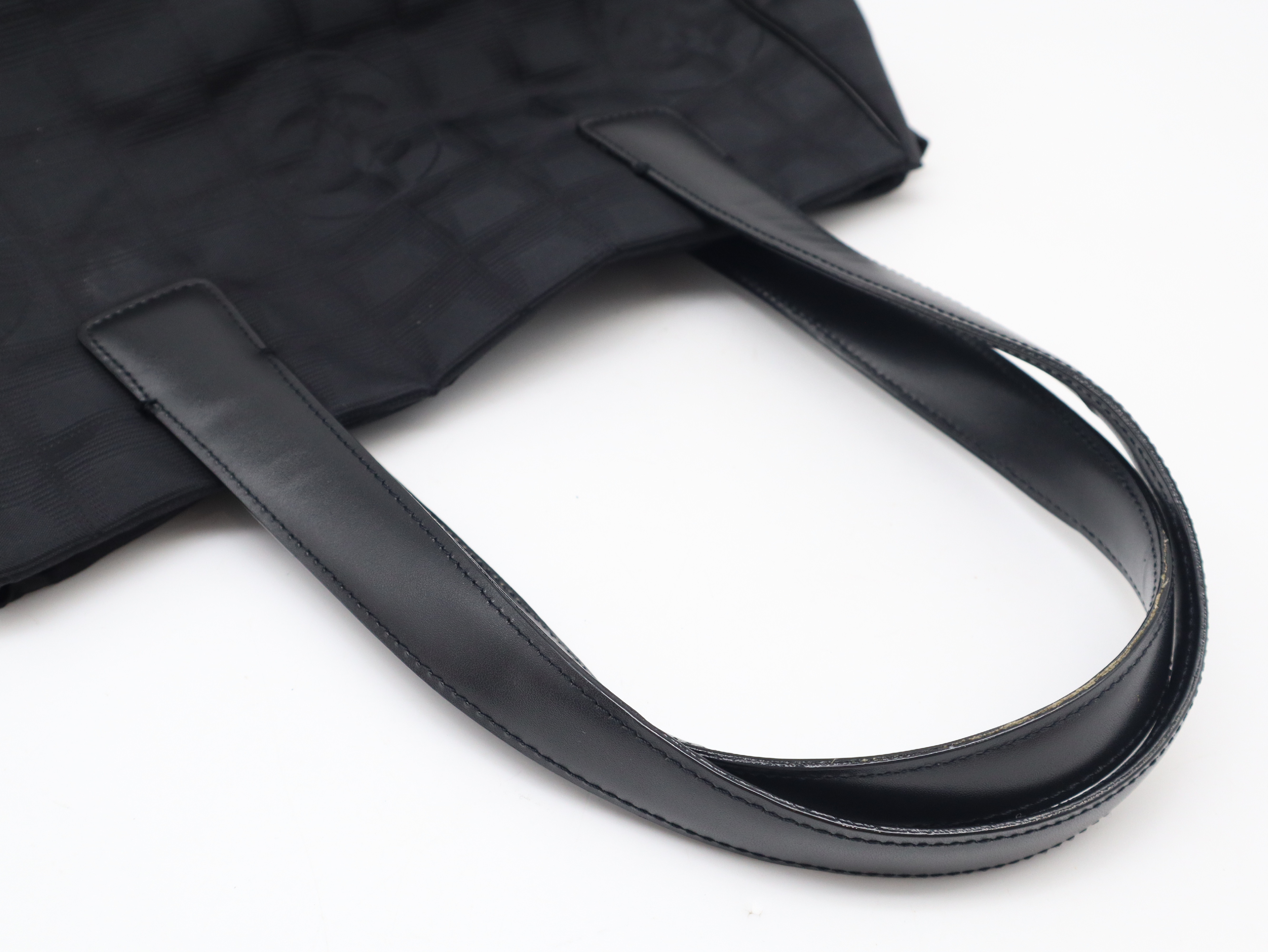 New Travel Line Nylon Leather Black Seal 8912293 Tote Bag — view 6