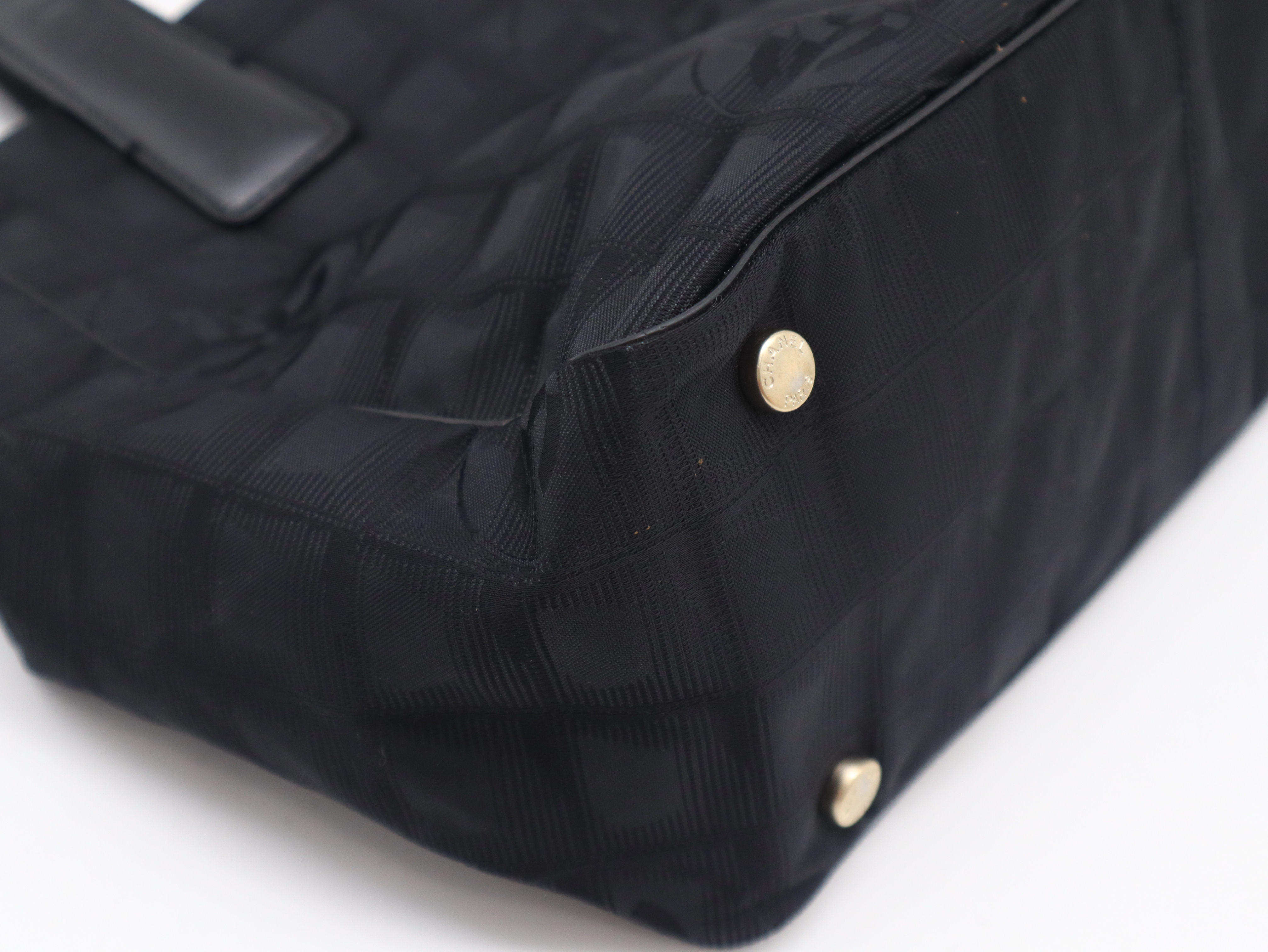 New Travel Line Nylon Leather Black Seal 8912293 Tote Bag — view 10