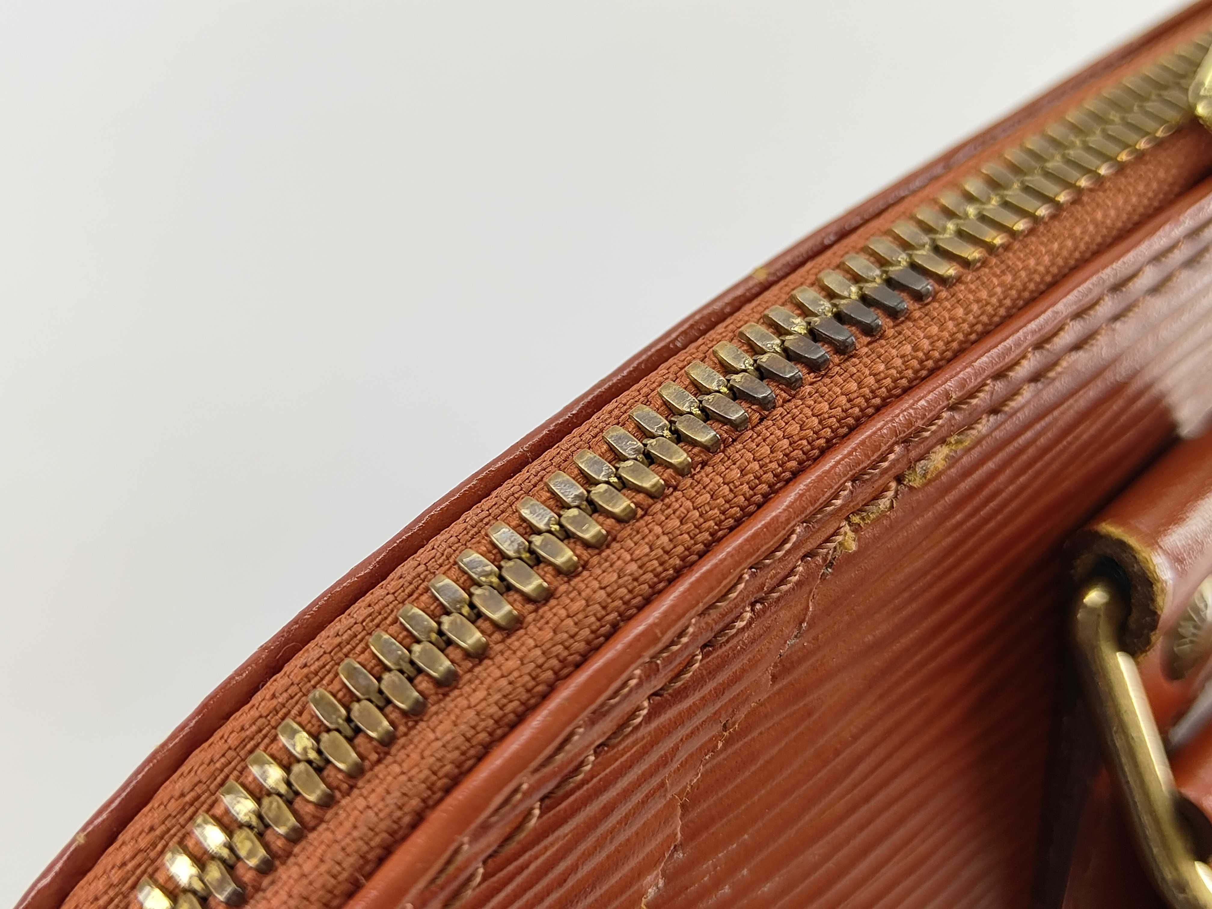 Epi Alma M52143 MI1906 Handbag — view 8