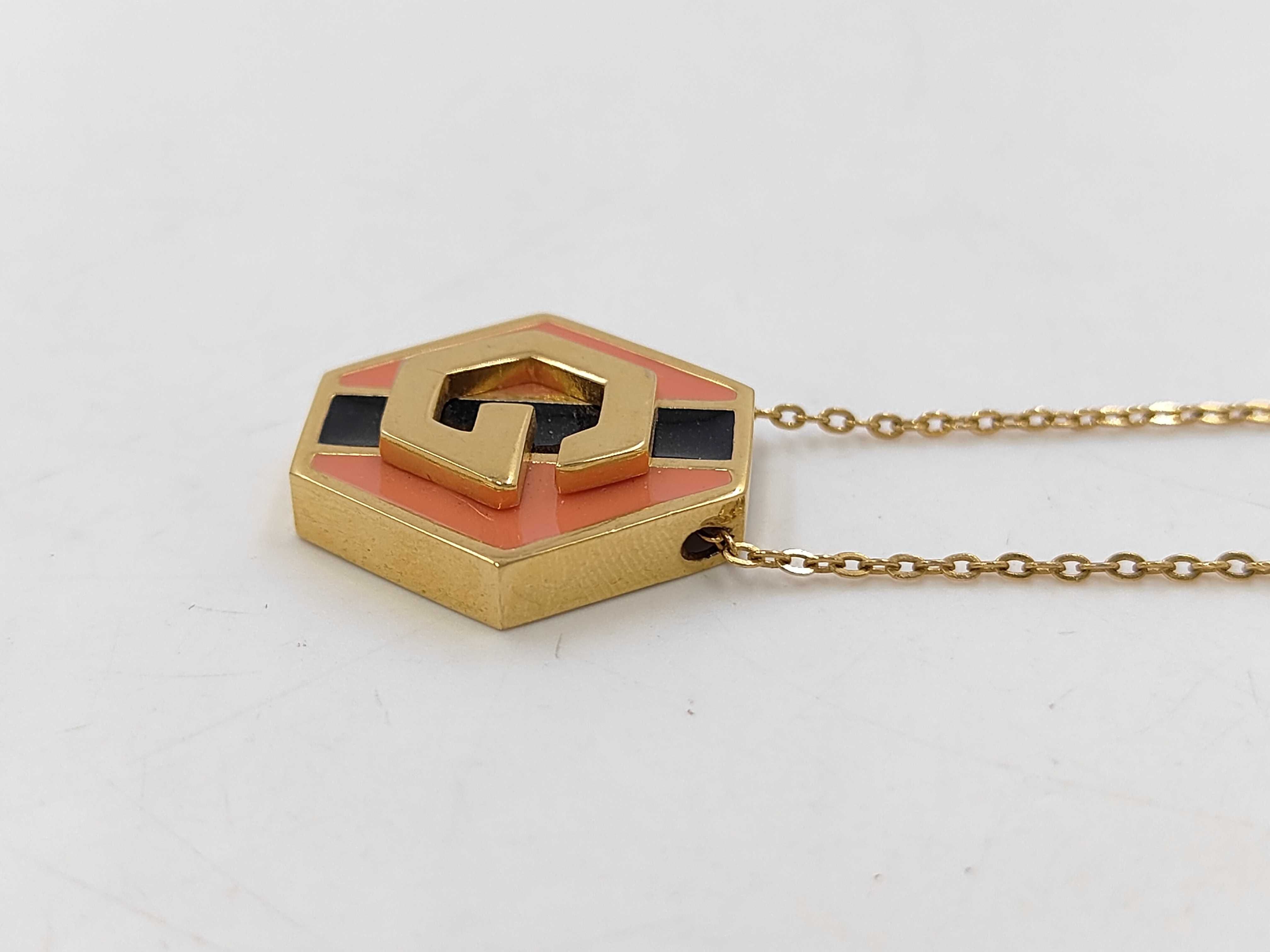 necklace — view 2