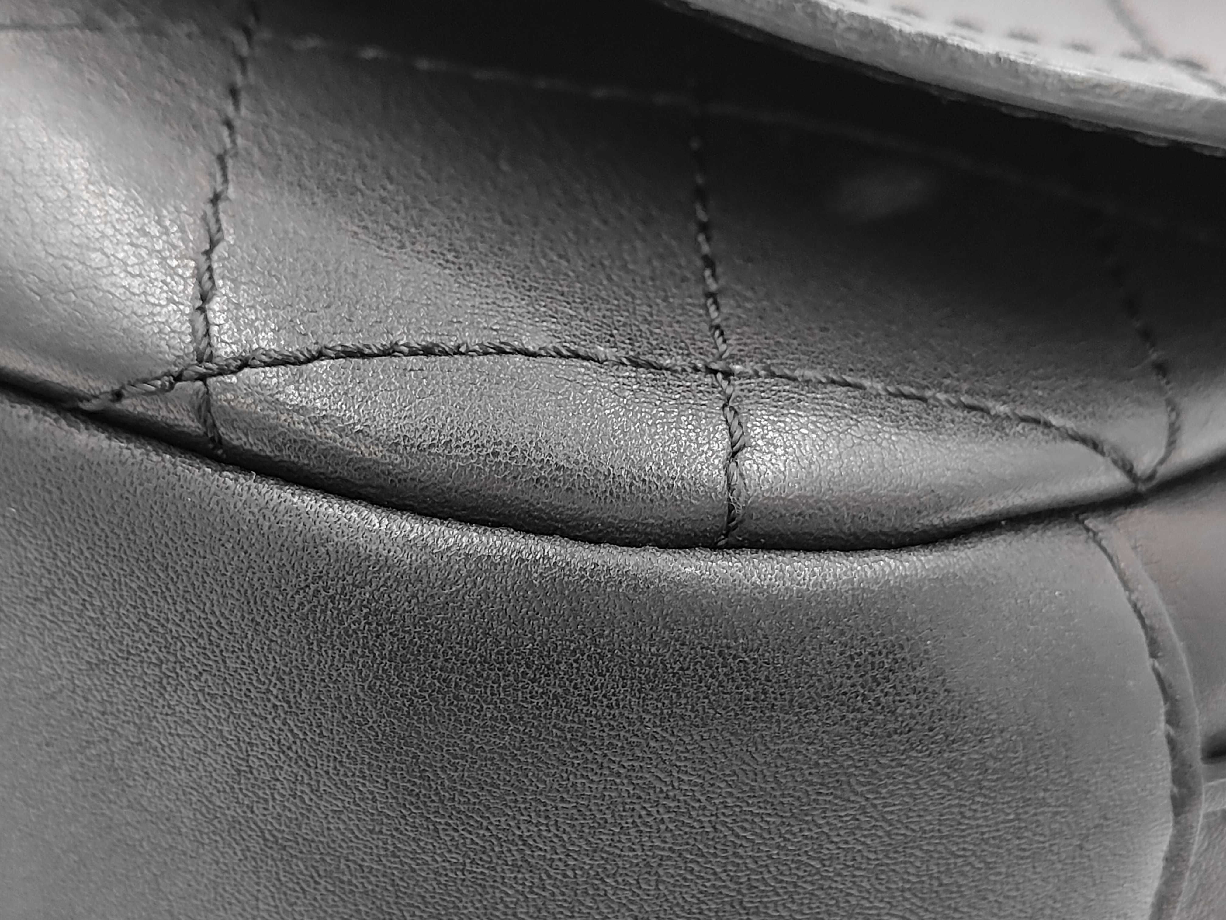 Box Calf Black Shoulder Bag (Serial Number 24) — view 7