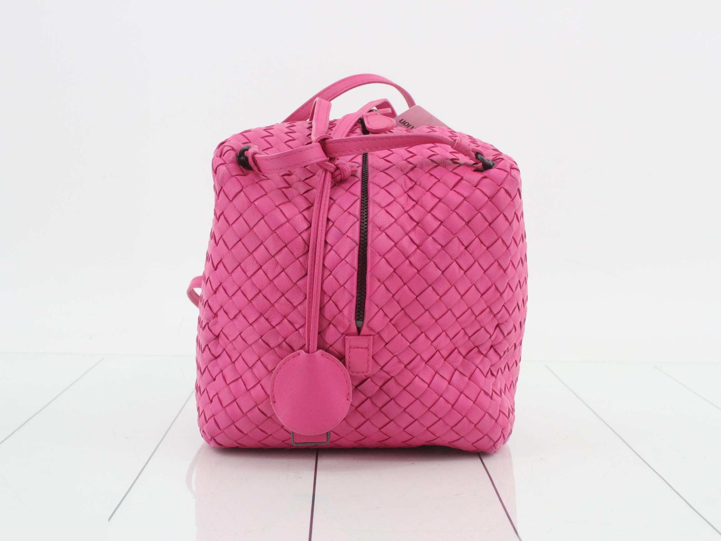 Intrecciato (bag) - Shoulder bag - Pink Leather — view 4