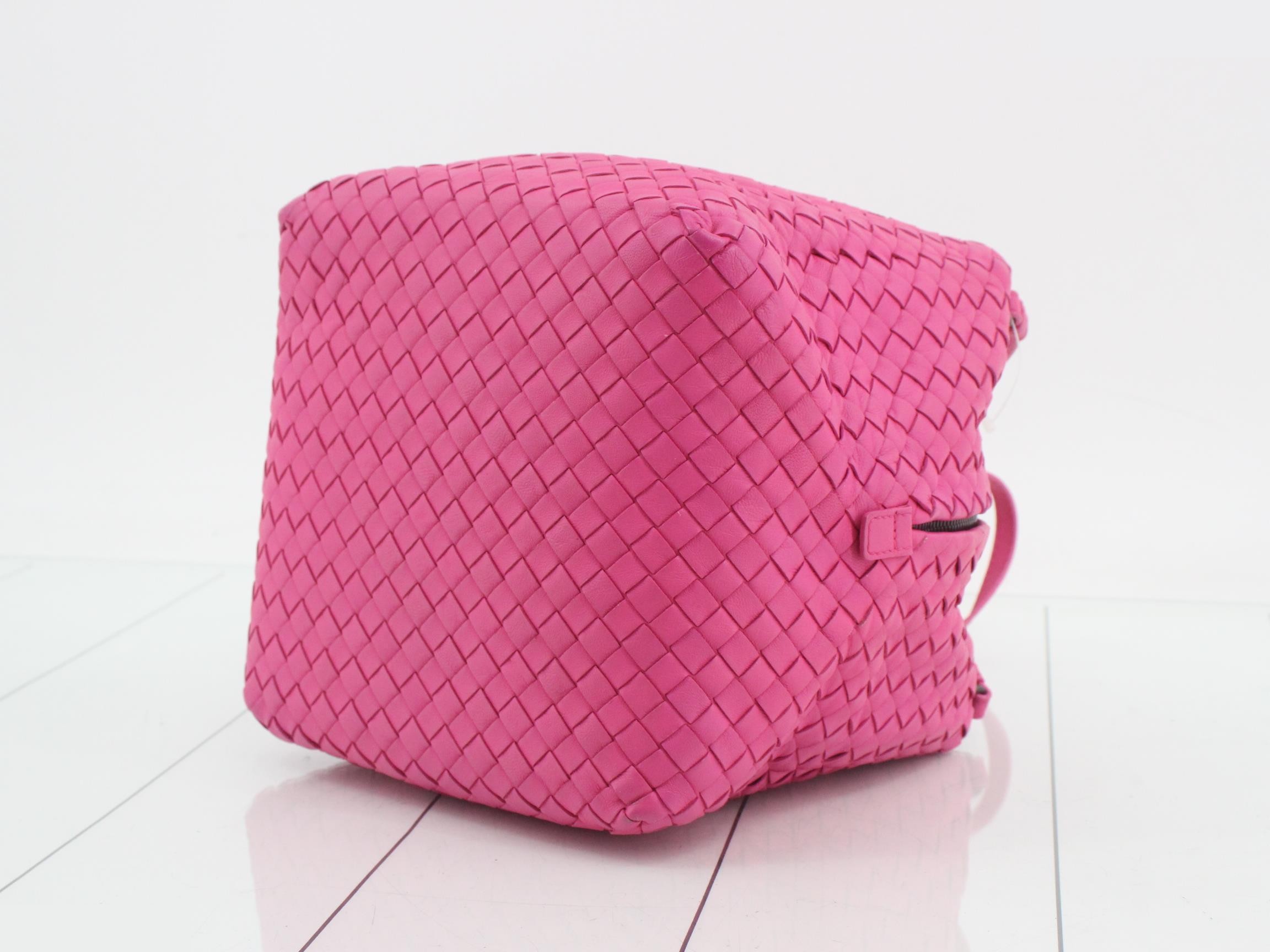 Intrecciato (bag) - Shoulder bag - Pink Leather — view 6