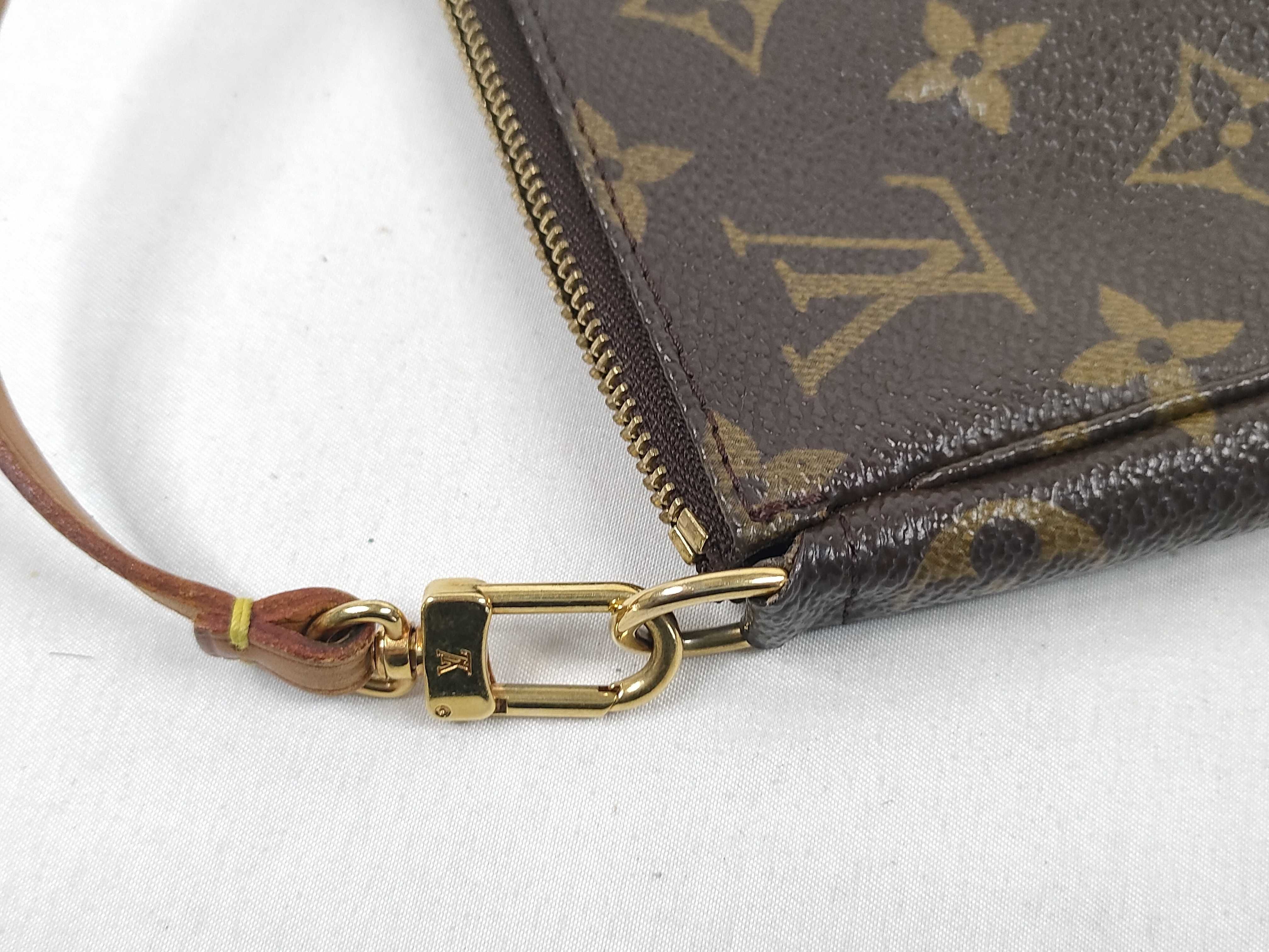 Monogram Pochette Accessoires M51980 VI1020 Handbag — view 13