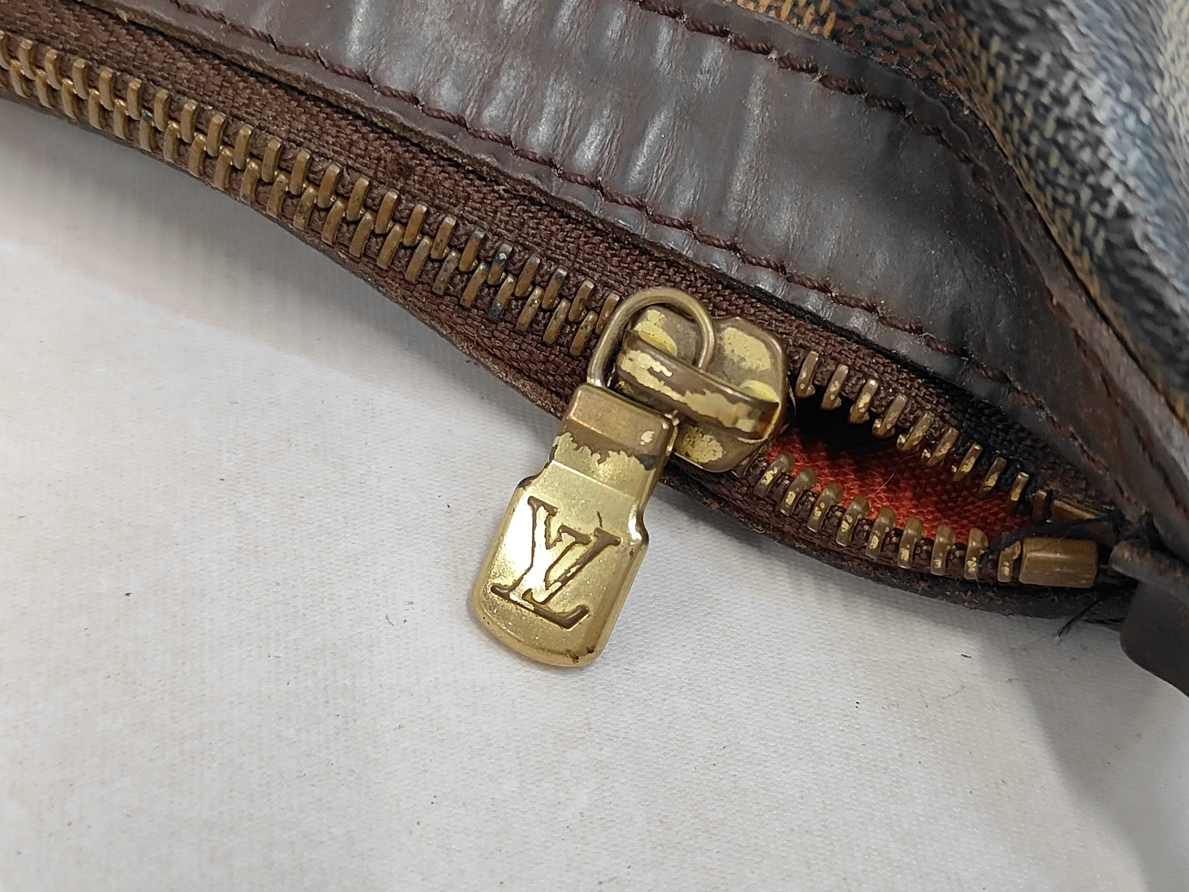 Damier N51996 Irovo MM Shoulder Bag — view 8