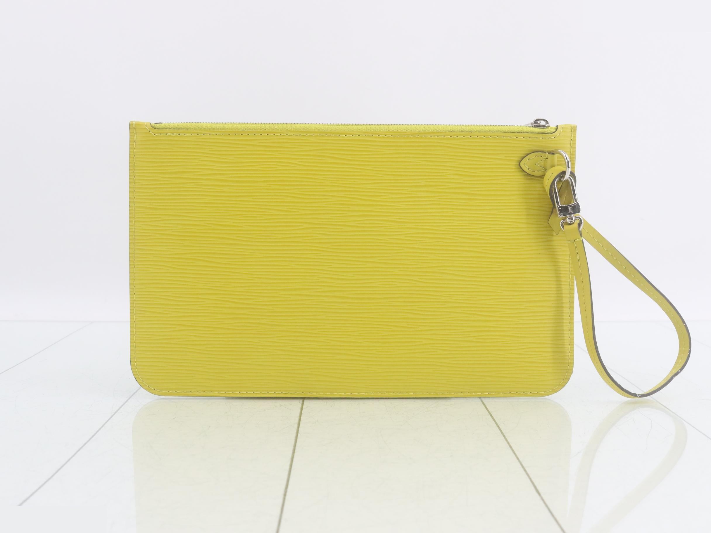 Neverfull MM Pouch — view 2