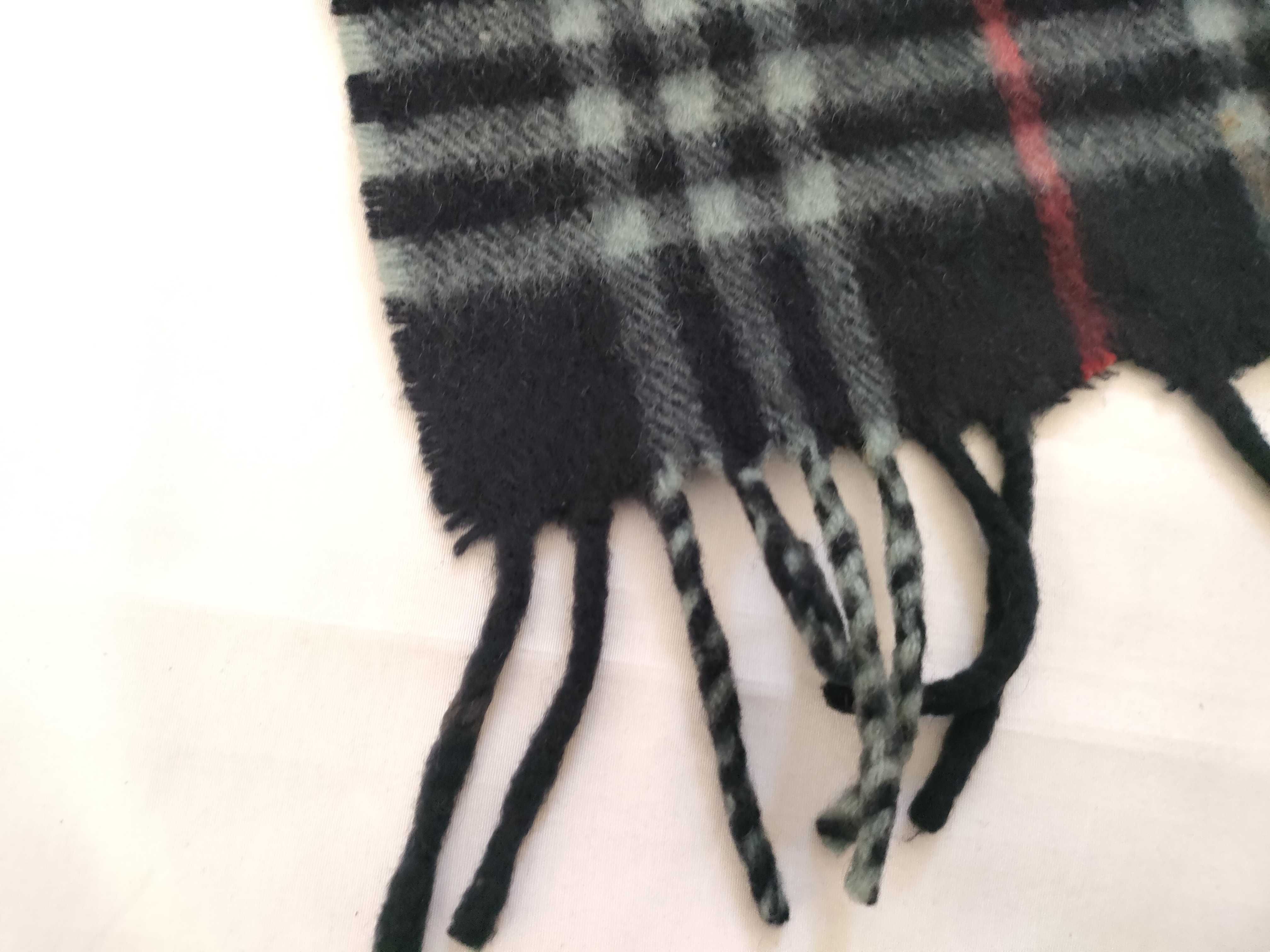 scarf, Nova check pattern, cashmere, and other accessories. — view 4