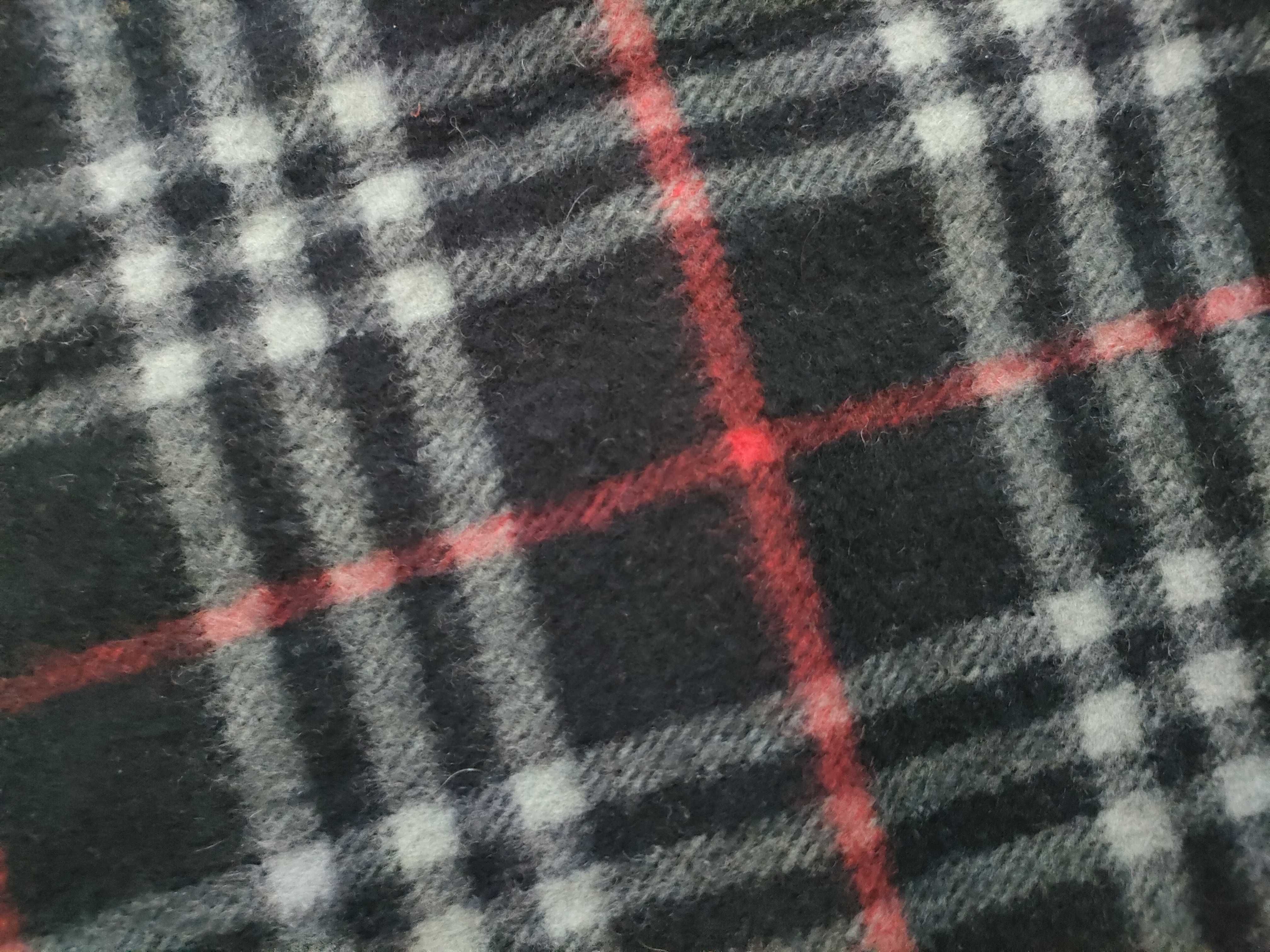 scarf, Nova check pattern, cashmere, and other accessories. — view 10