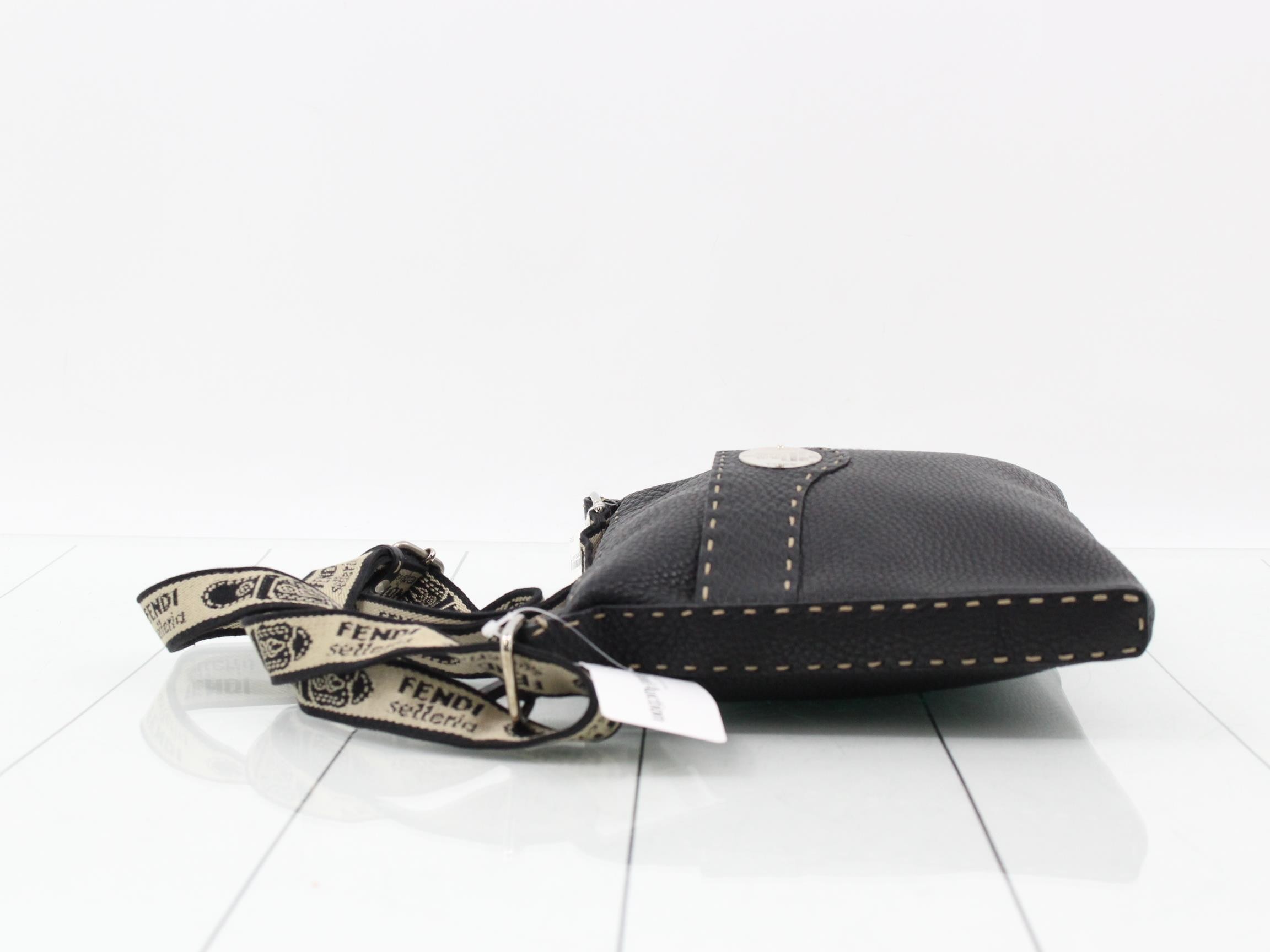 Shoulder bag — view 4