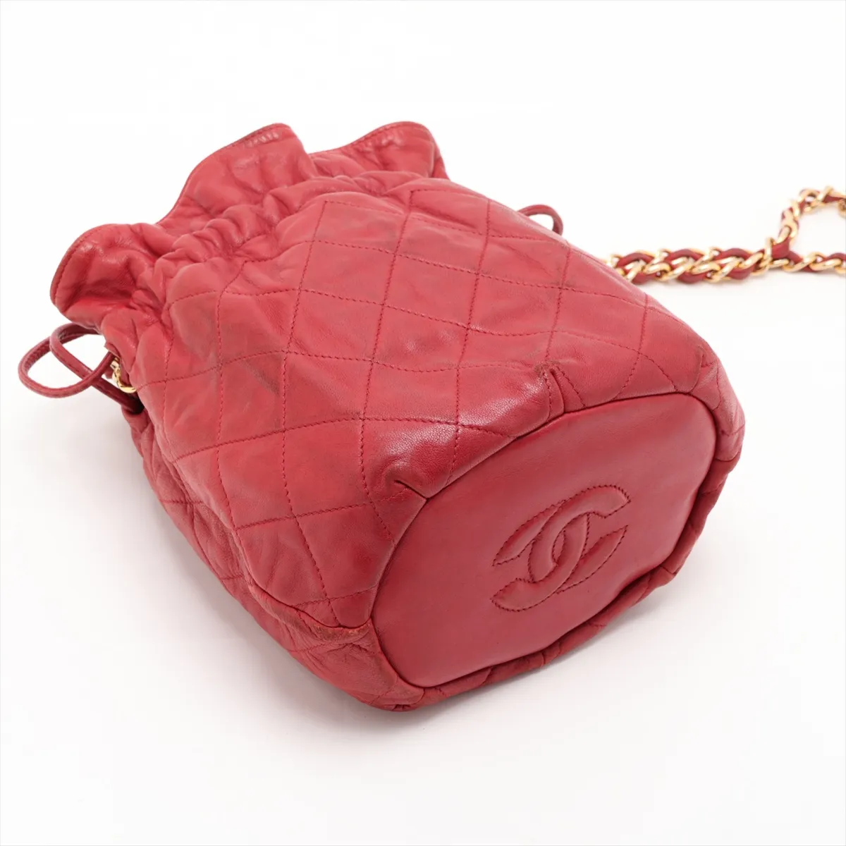 Matelassé Lambskin Chain Shoulder Bag, Drawstring, Red, Gold Hardware, 0747762 (Serial Number in the 0s) — view 4