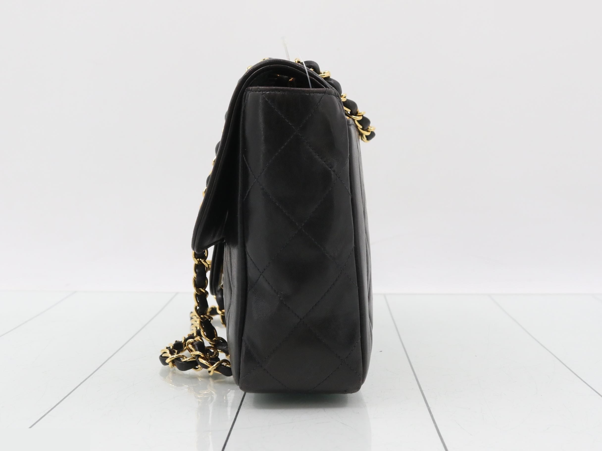 Matelassé (bag) - Shoulder bag — view 3